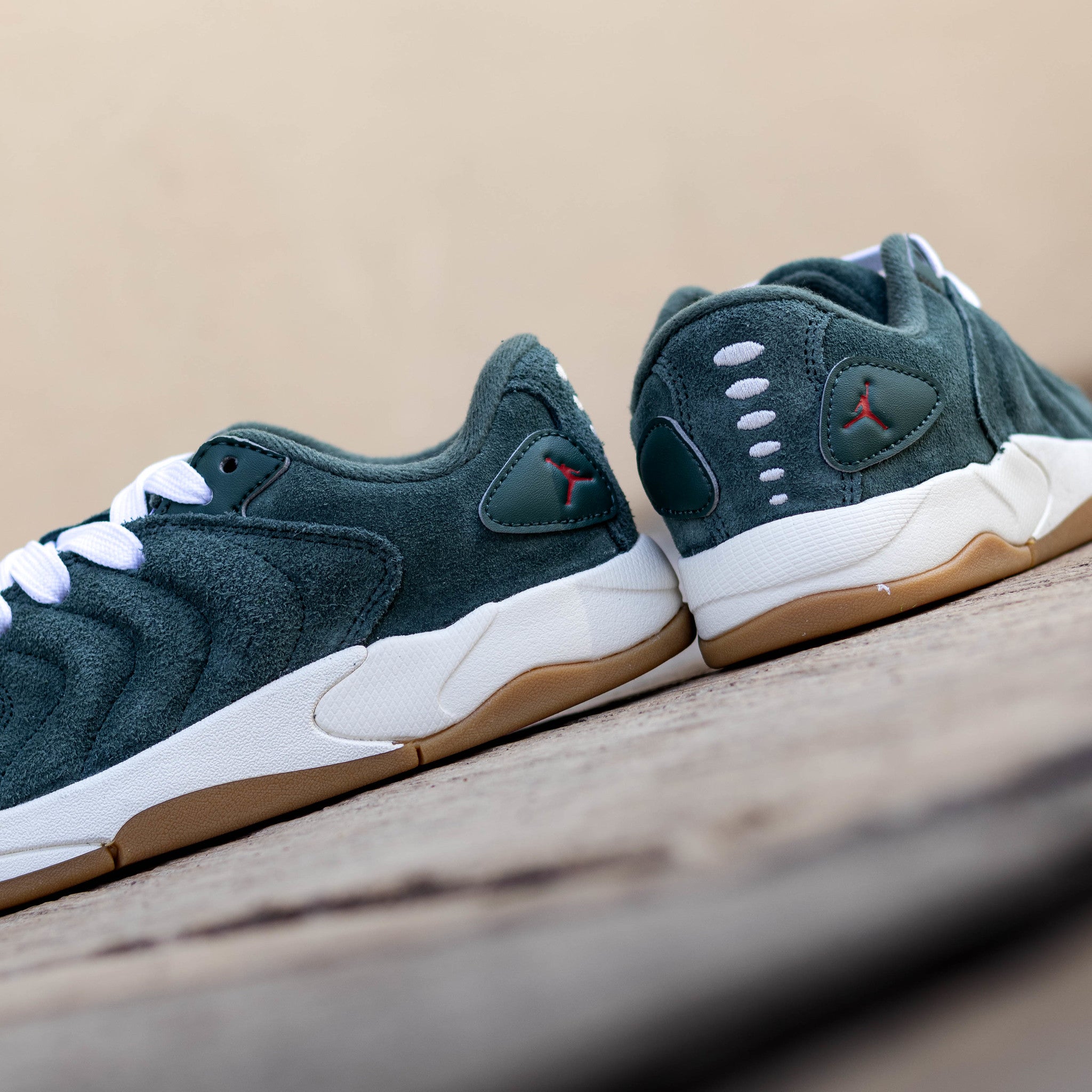 JORDAN SESSION DEEP FIR PALE IVORY GS