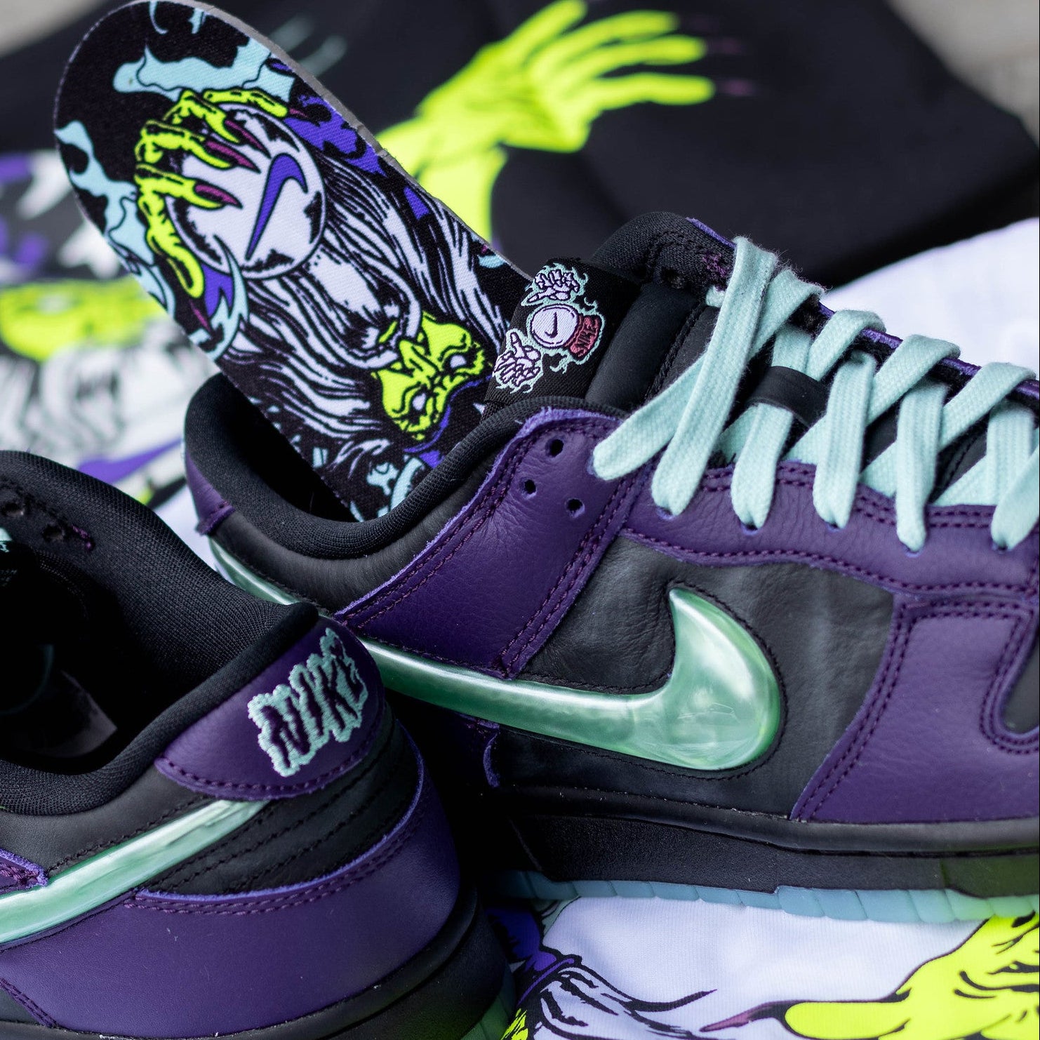 NIKE DUNK LOW WIZARD
