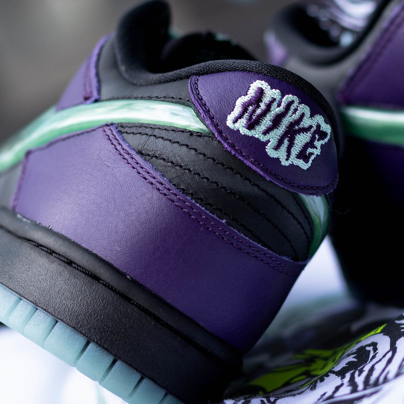 NIKE DUNK LOW WIZARD