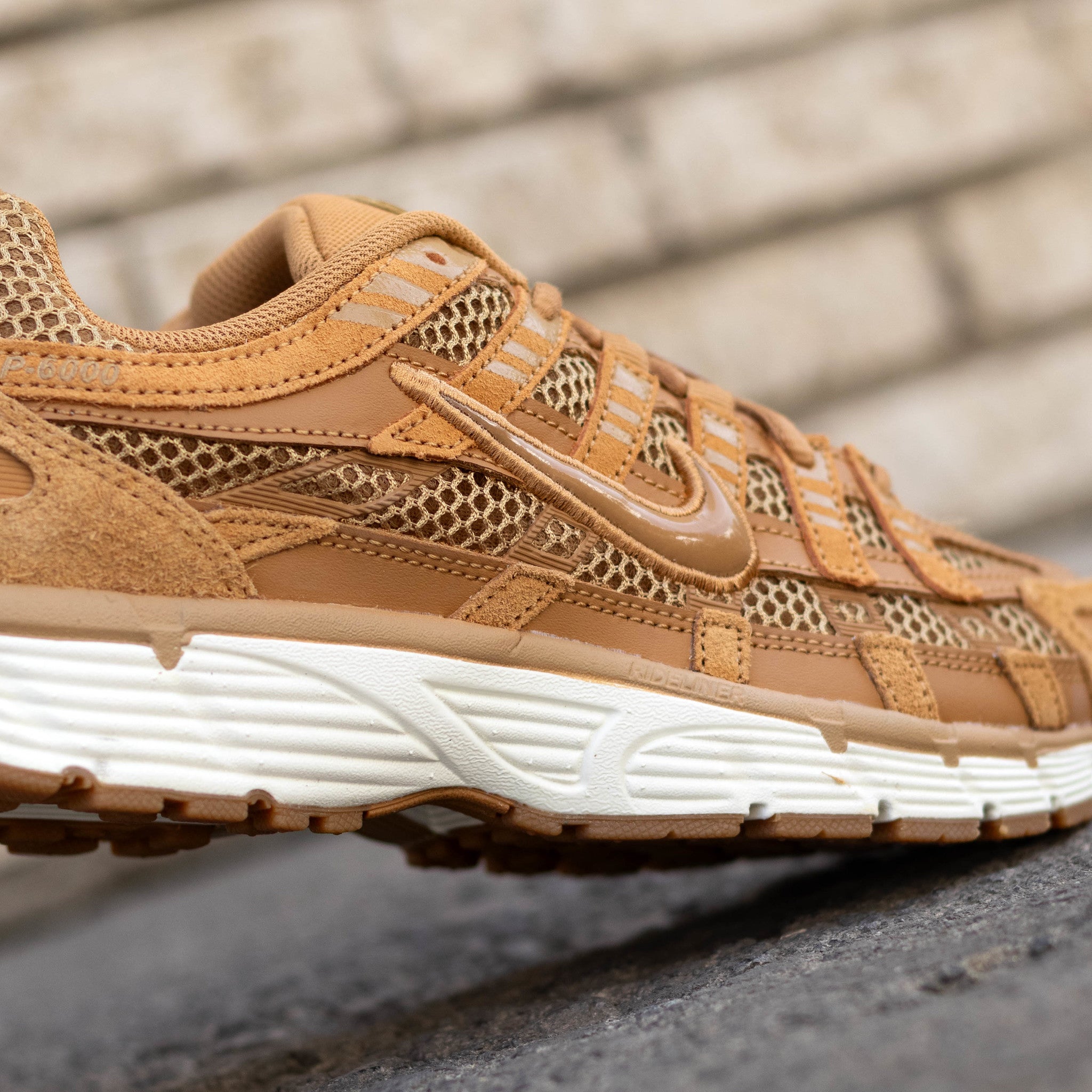 NIKE-P-6000-FLAX