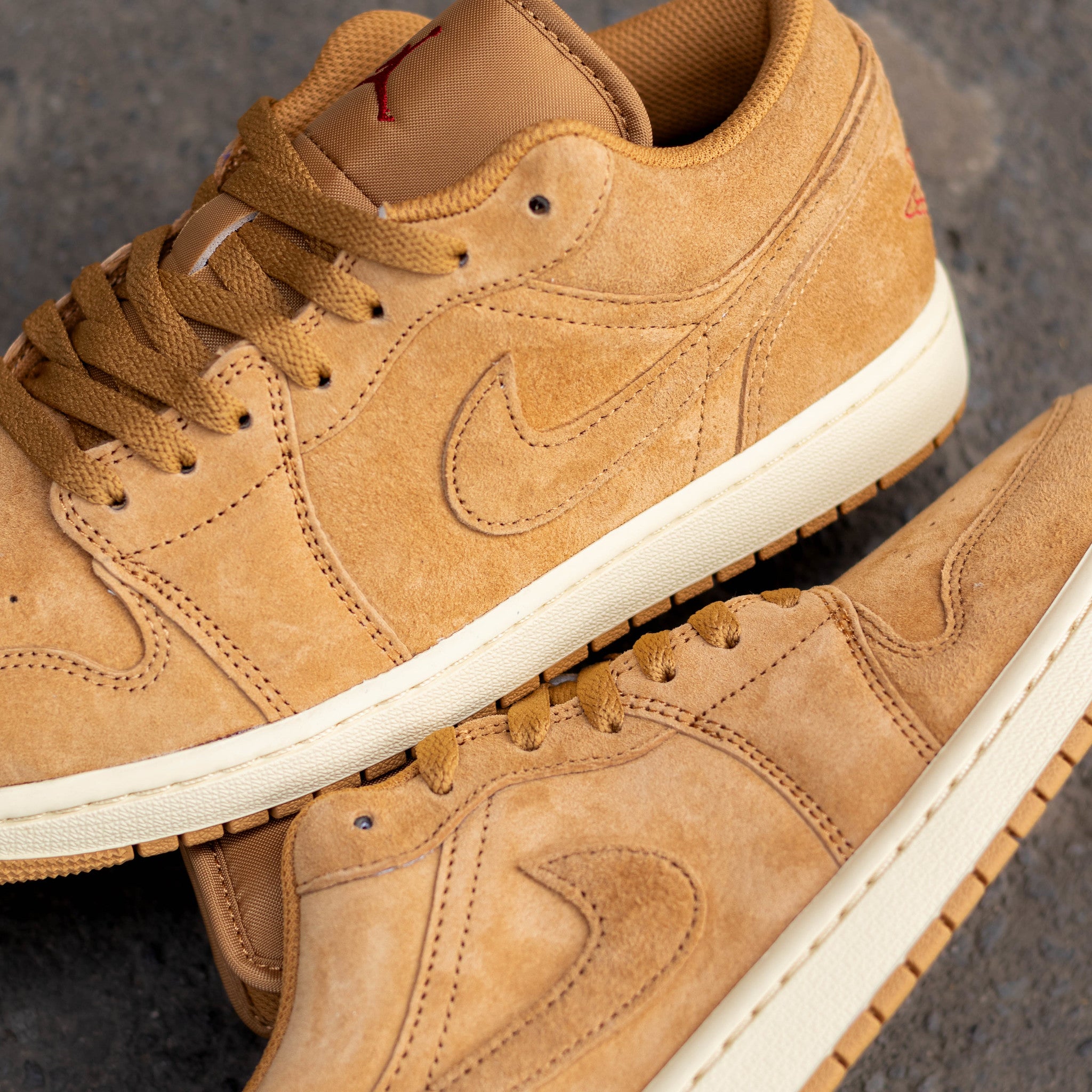 AIR JORDAN 1 LOW FLAX