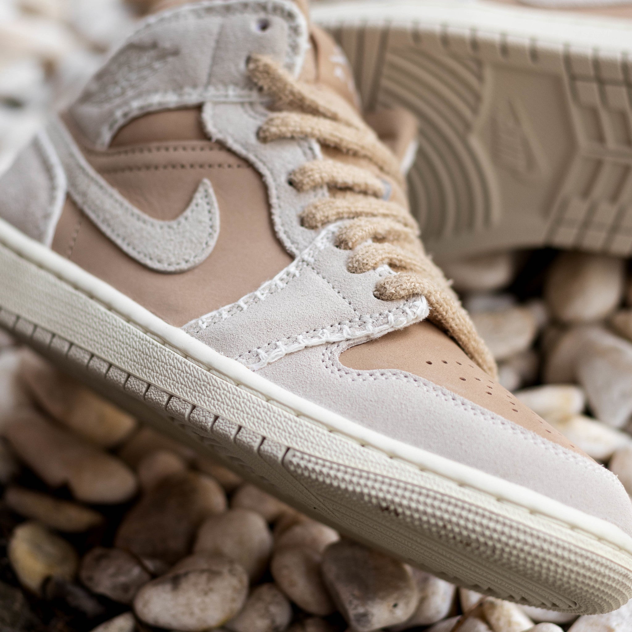 AIR JORDAN 1 MID COZY GIRL W