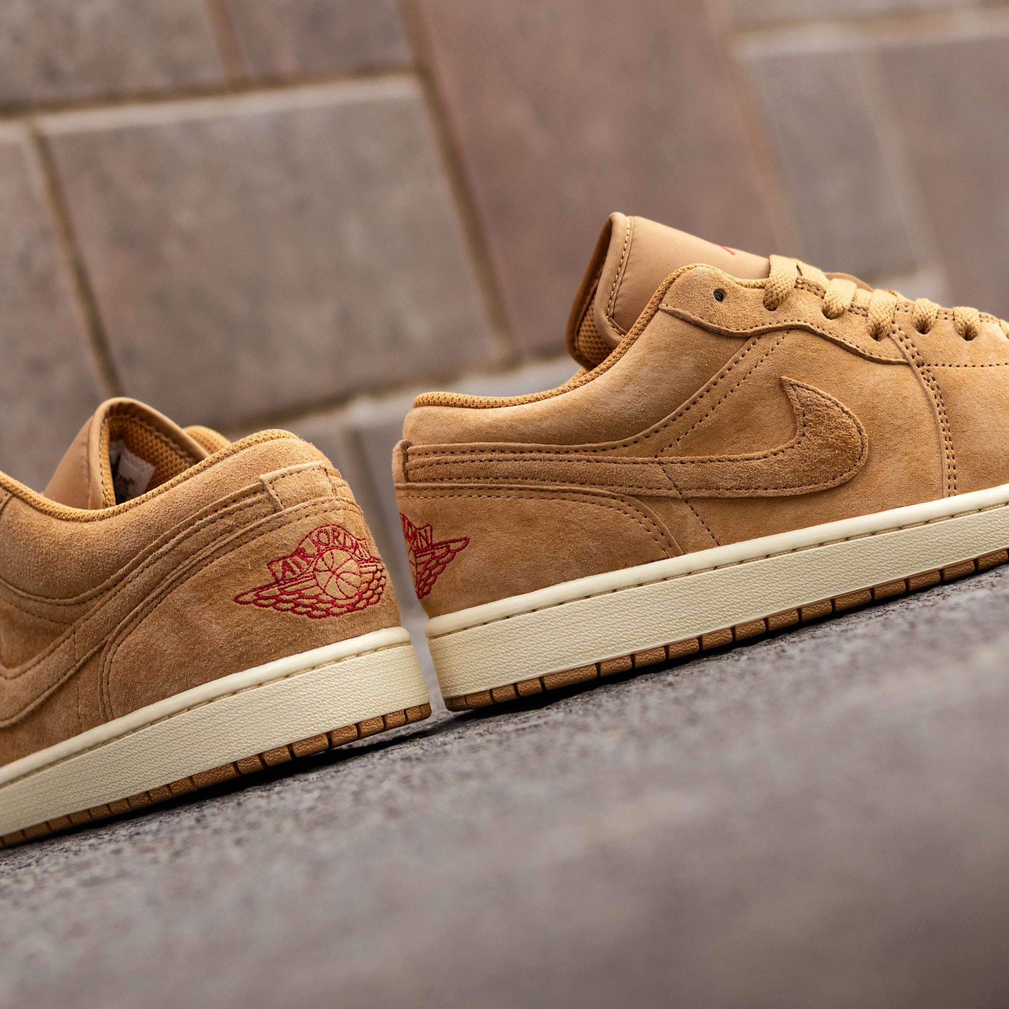 AIR JORDAN 1 LOW FLAX