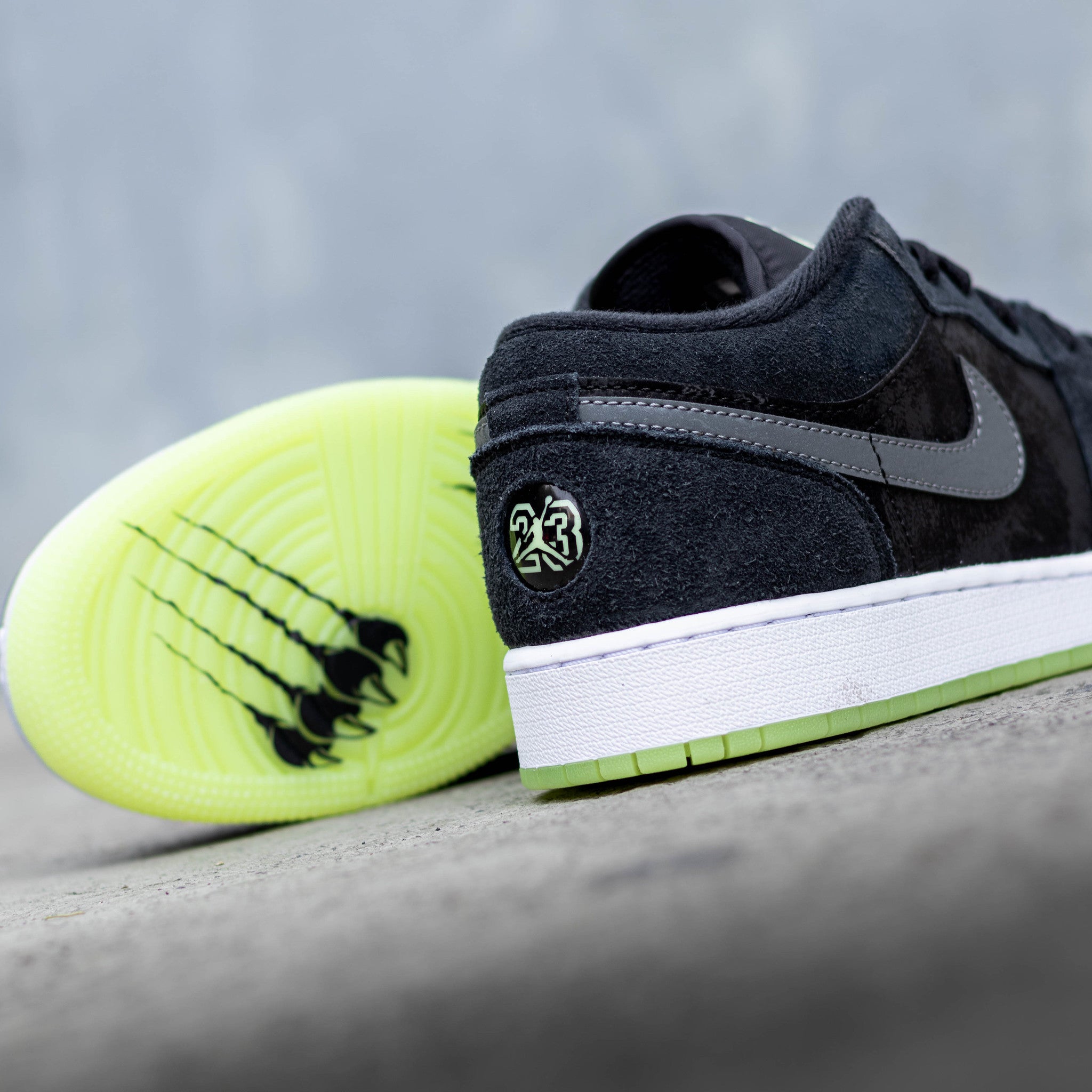 AIR JORDAN 1 LOW INNER BEAST GS