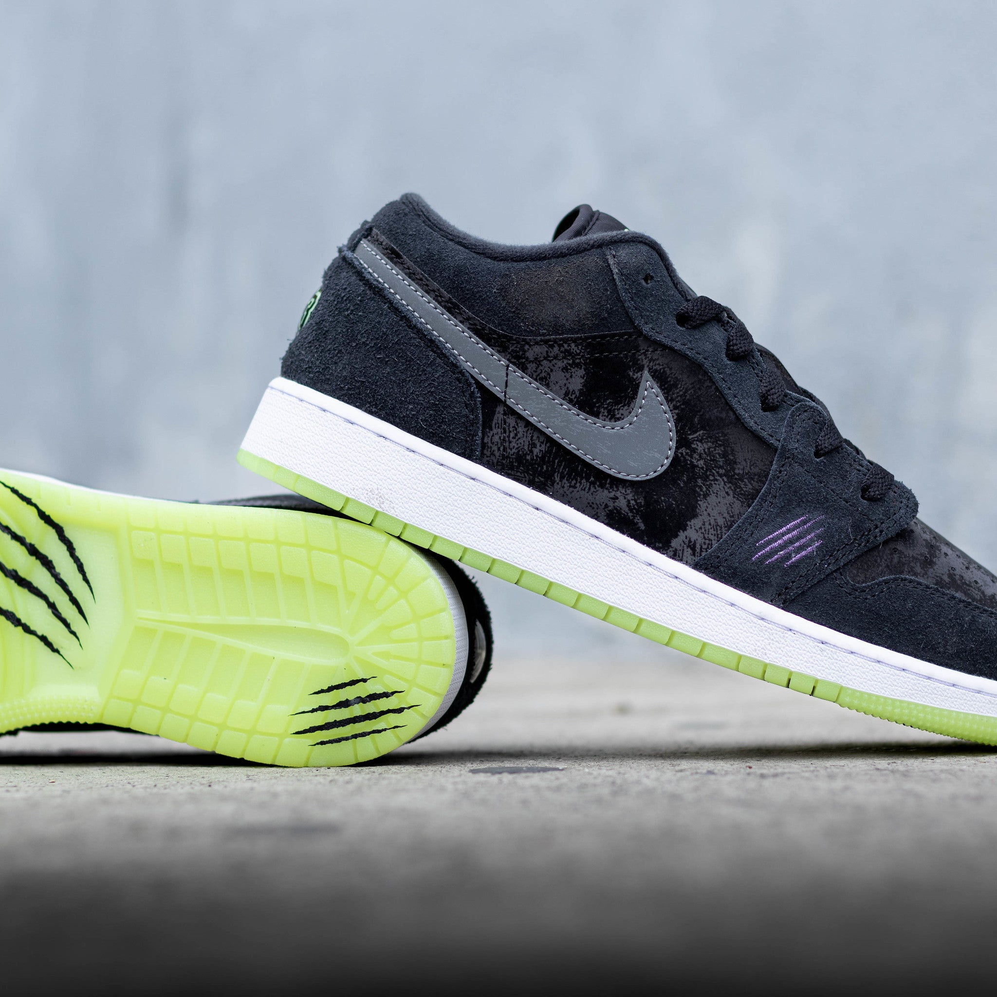 AIR JORDAN 1 LOW INNER BEAST GS
