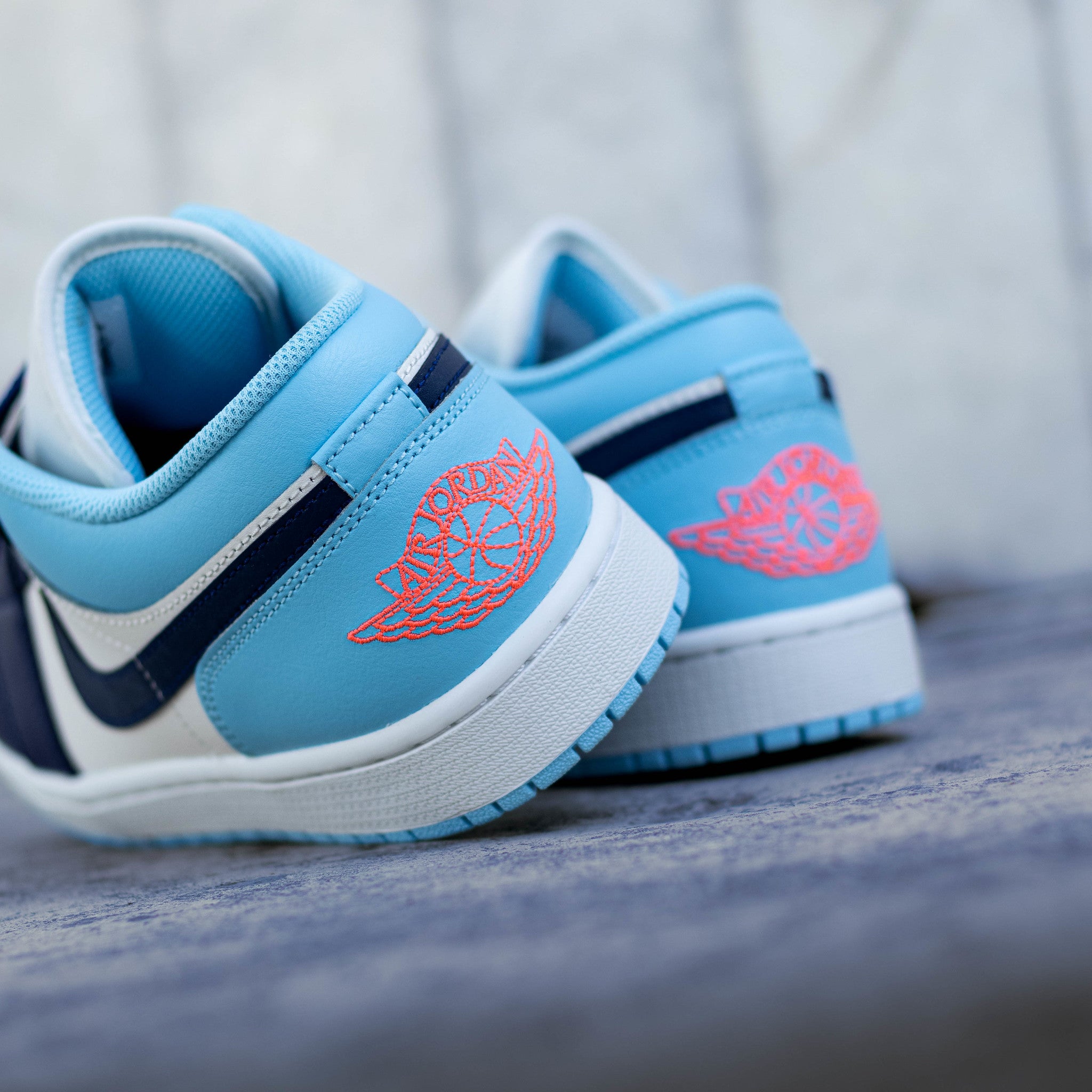 AIR JORDAN 1 LOW SAIL BLUE CHILL
