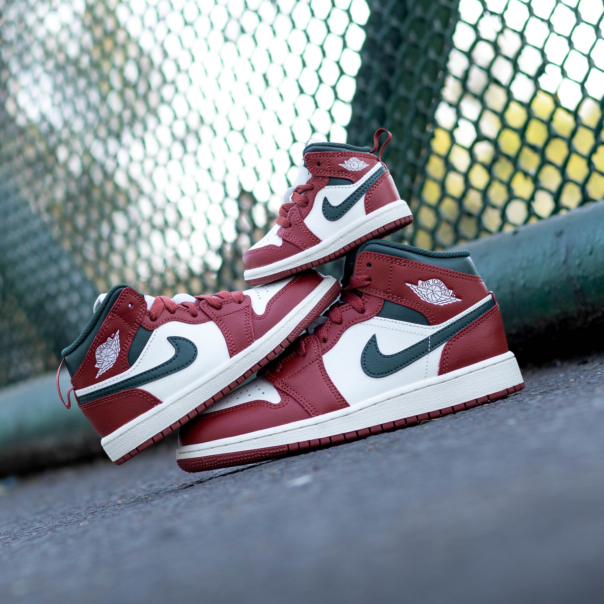 AIR JORDAN 1 MID BAROQUE RED SAIL GREEN GS