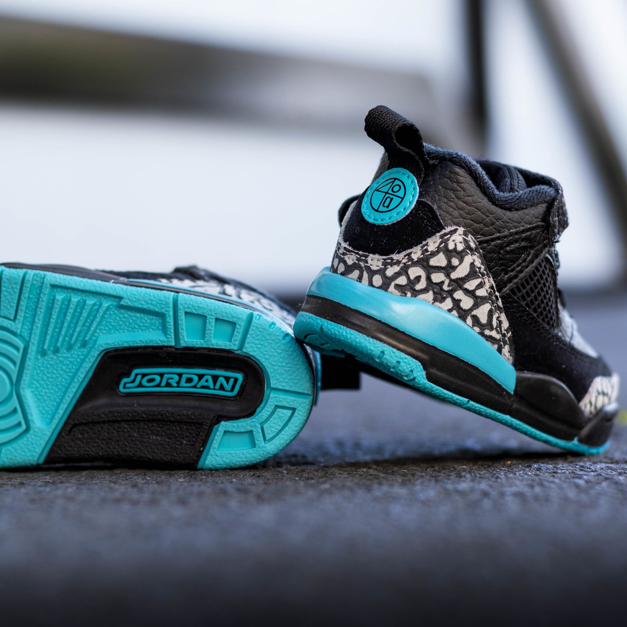 JORDAN SPIZIKE LOW BLACK GAMMA BLUE TD