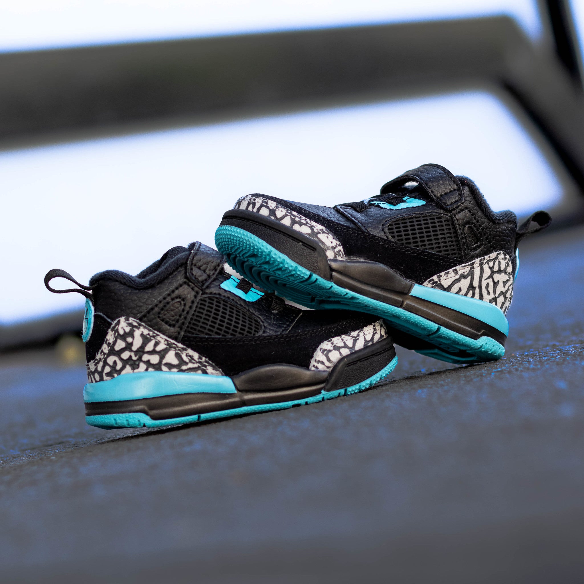JORDAN SPIZIKE LOW BLACK GAMMA BLUE TD