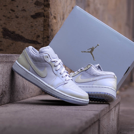 AIR JORDAN 1 LOW PEARLIZED W