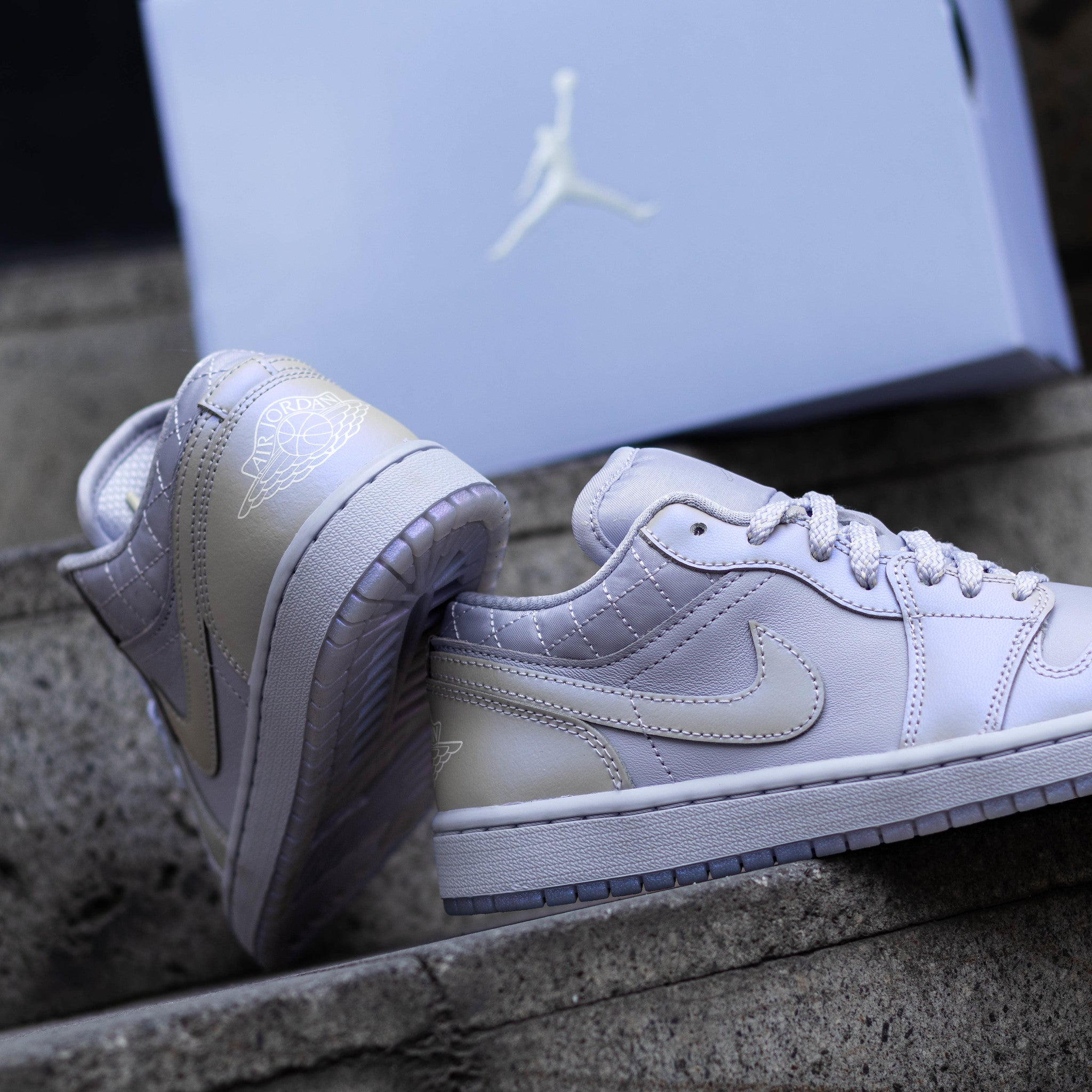 AIR JORDAN 1 LOW PEARLIZED W