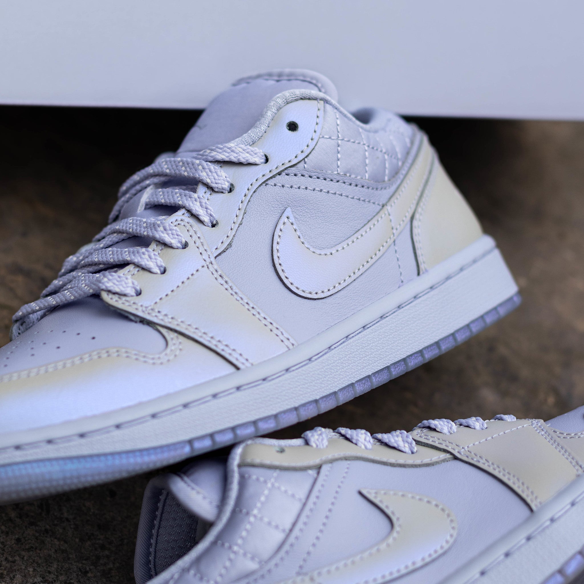 AIR JORDAN 1 LOW PEARLIZED W