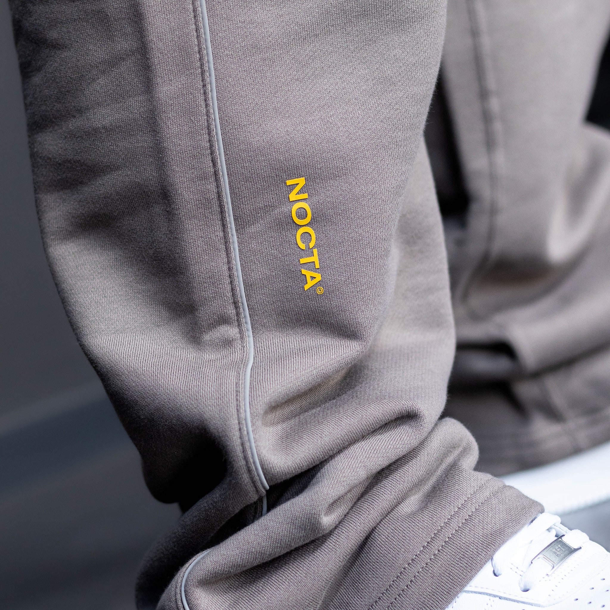 NIKE NOCTA CARDINAl PANTS FLEECE OLIVE BROWN