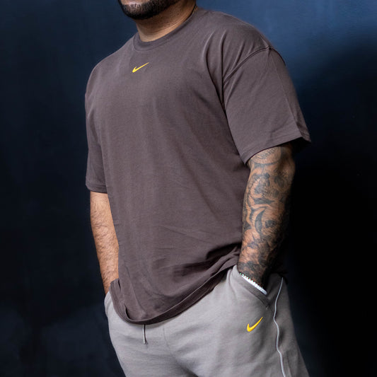 NIKE NOCTA CARDINAl TEE FLEECE OLIVE BROWN