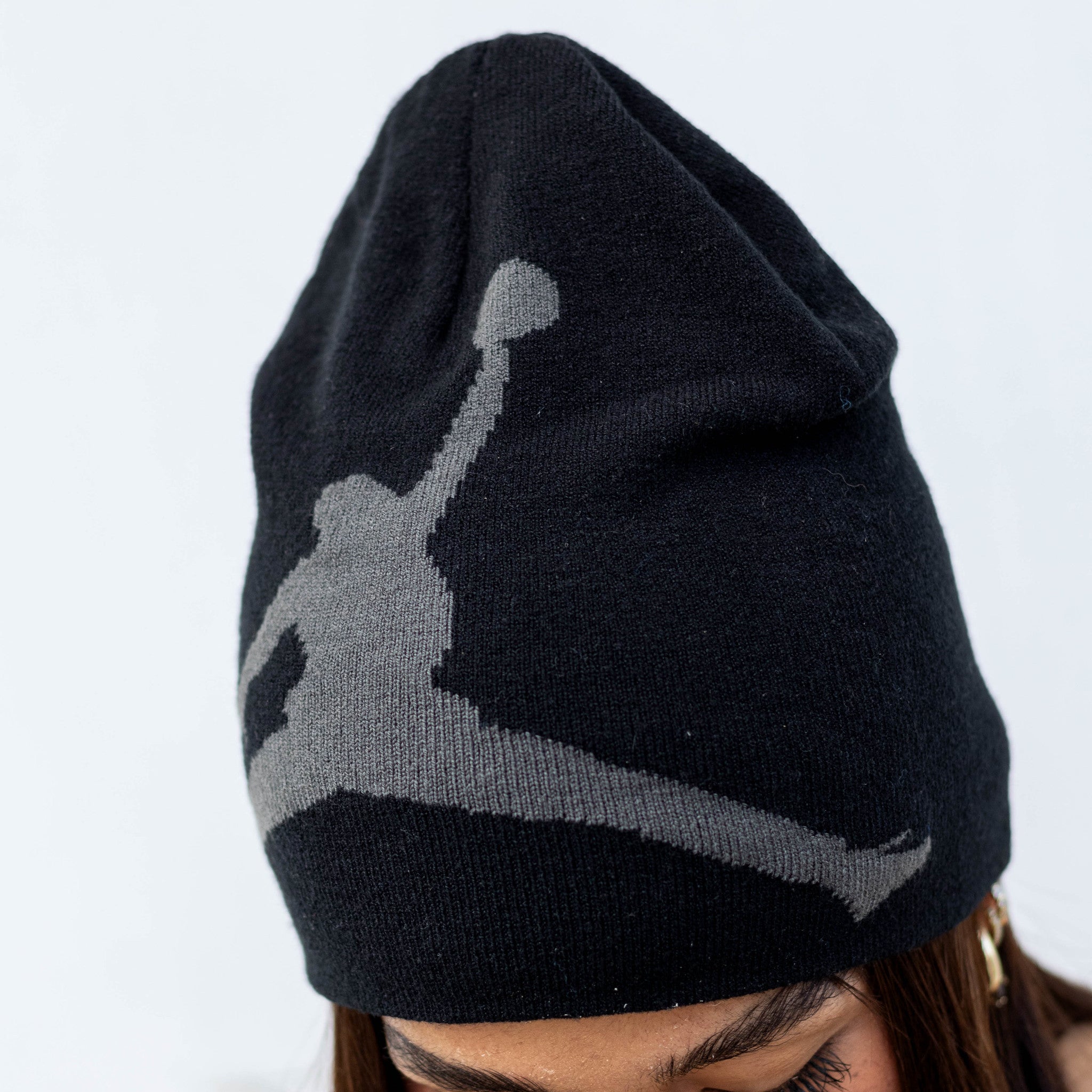 JORDAN PEAK BEANIE BROOKLYN BLACK GREY