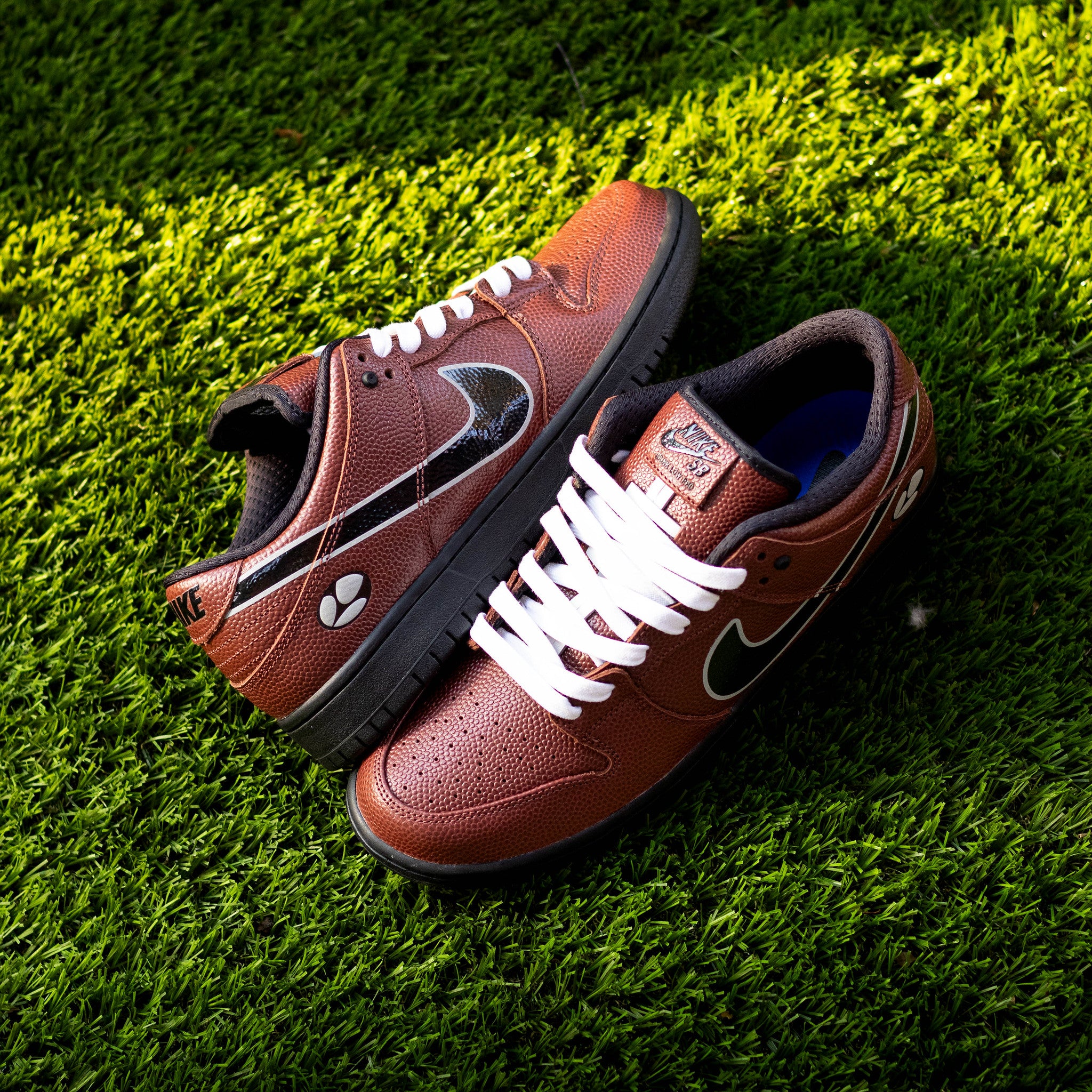 NIKE SB DUNK LOW X LIMOSINE SKT