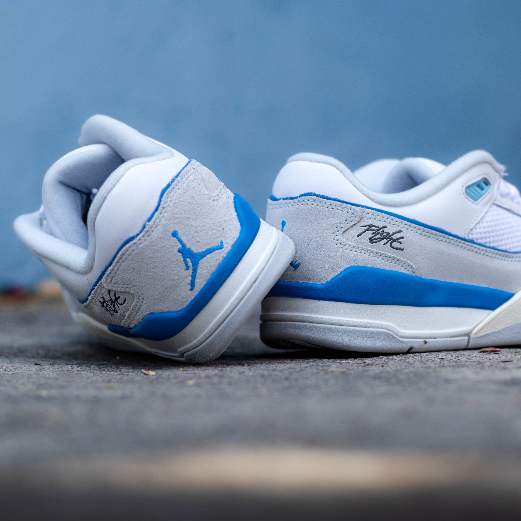 JORDAN FLIGHT COURT MILITARY BLUE