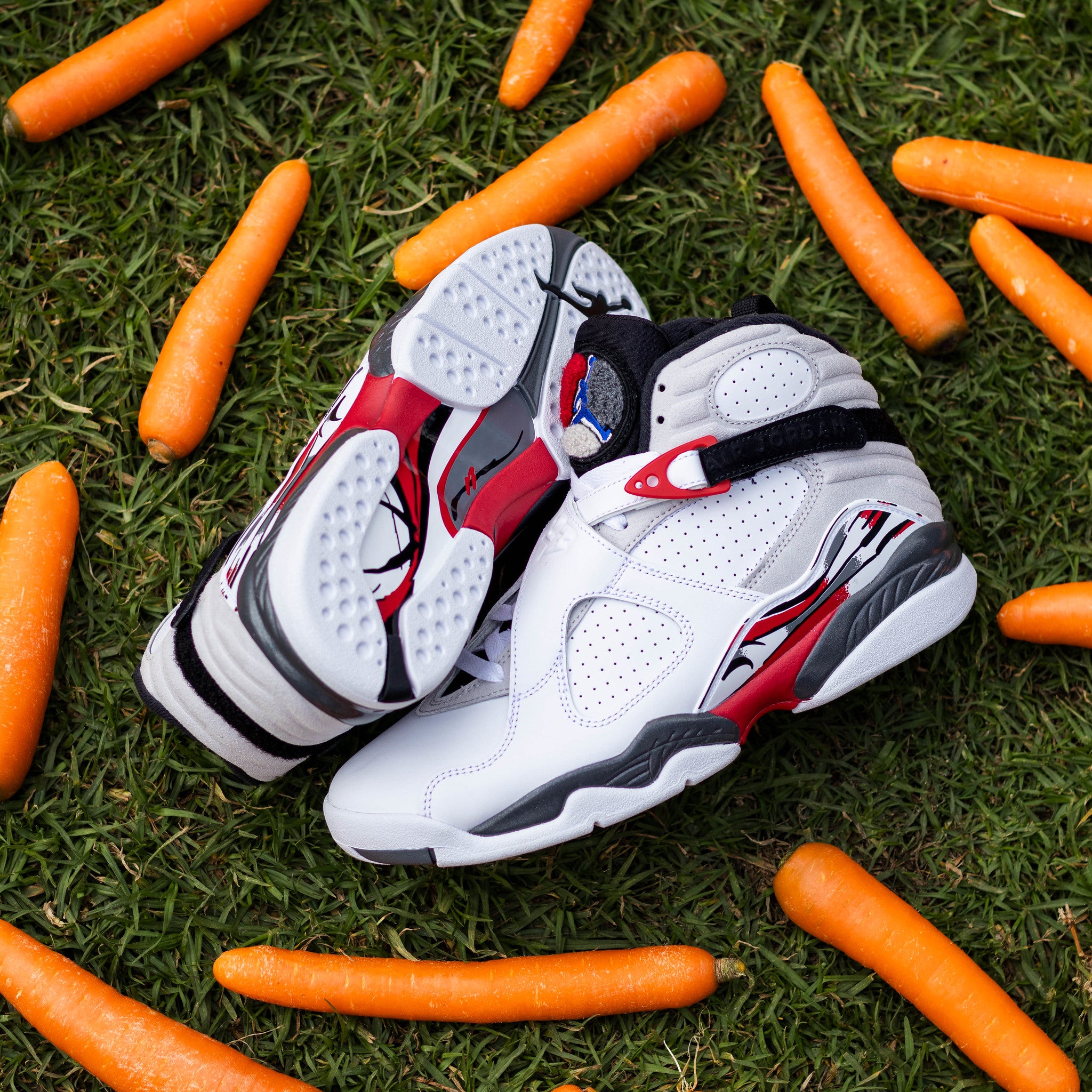 AIR JORDAN 8 WHITE AND TRUE RED