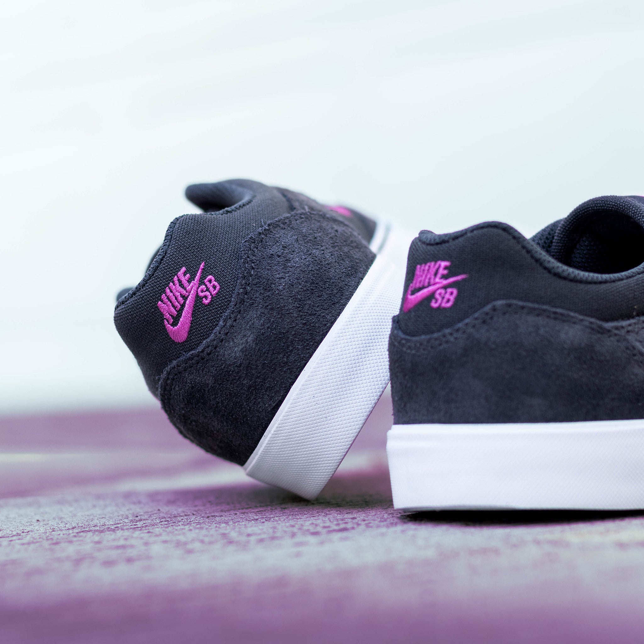NIKE SB MALOR GREY SMOKE PINK