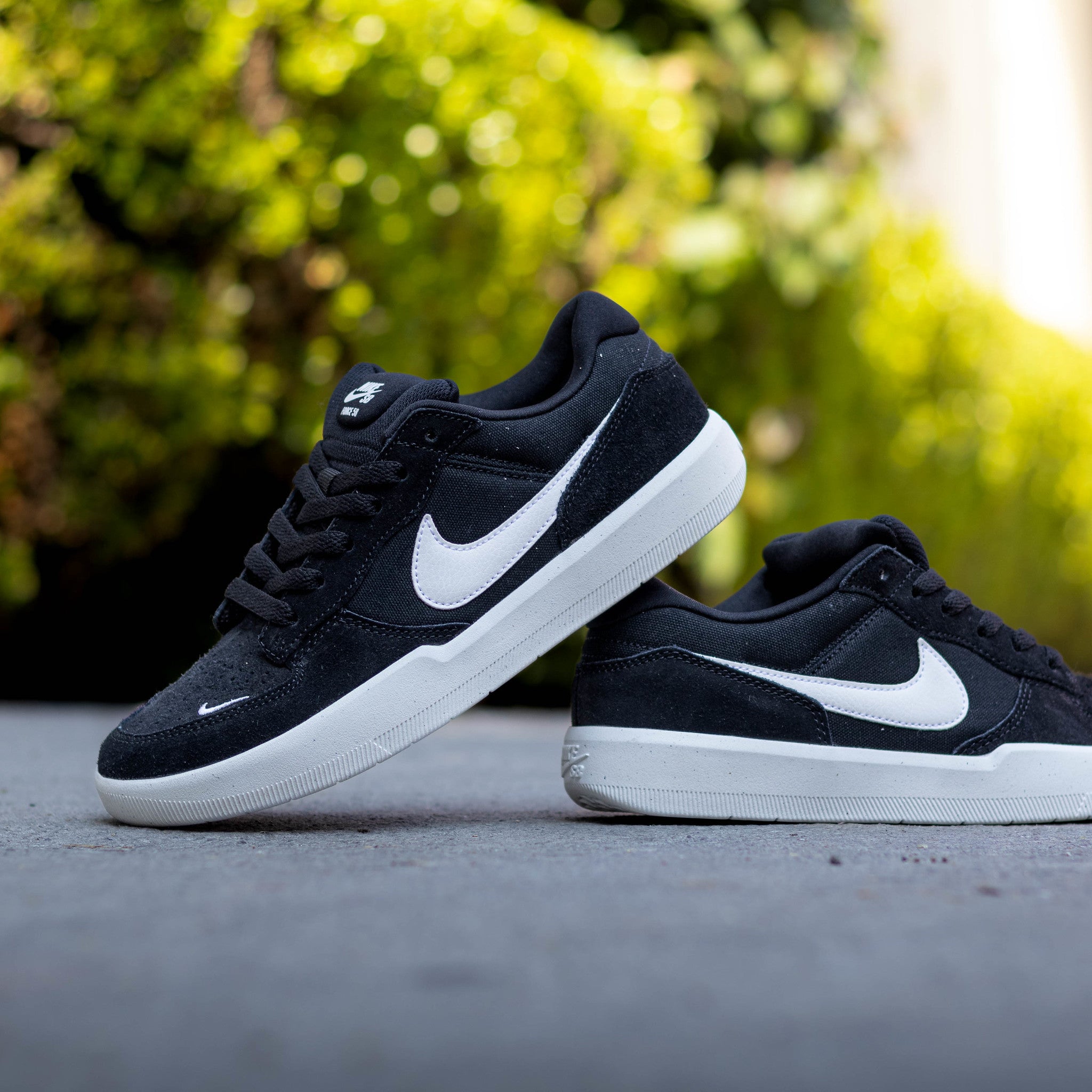 NIKE SB FORCE 58 BLACK WHITE
