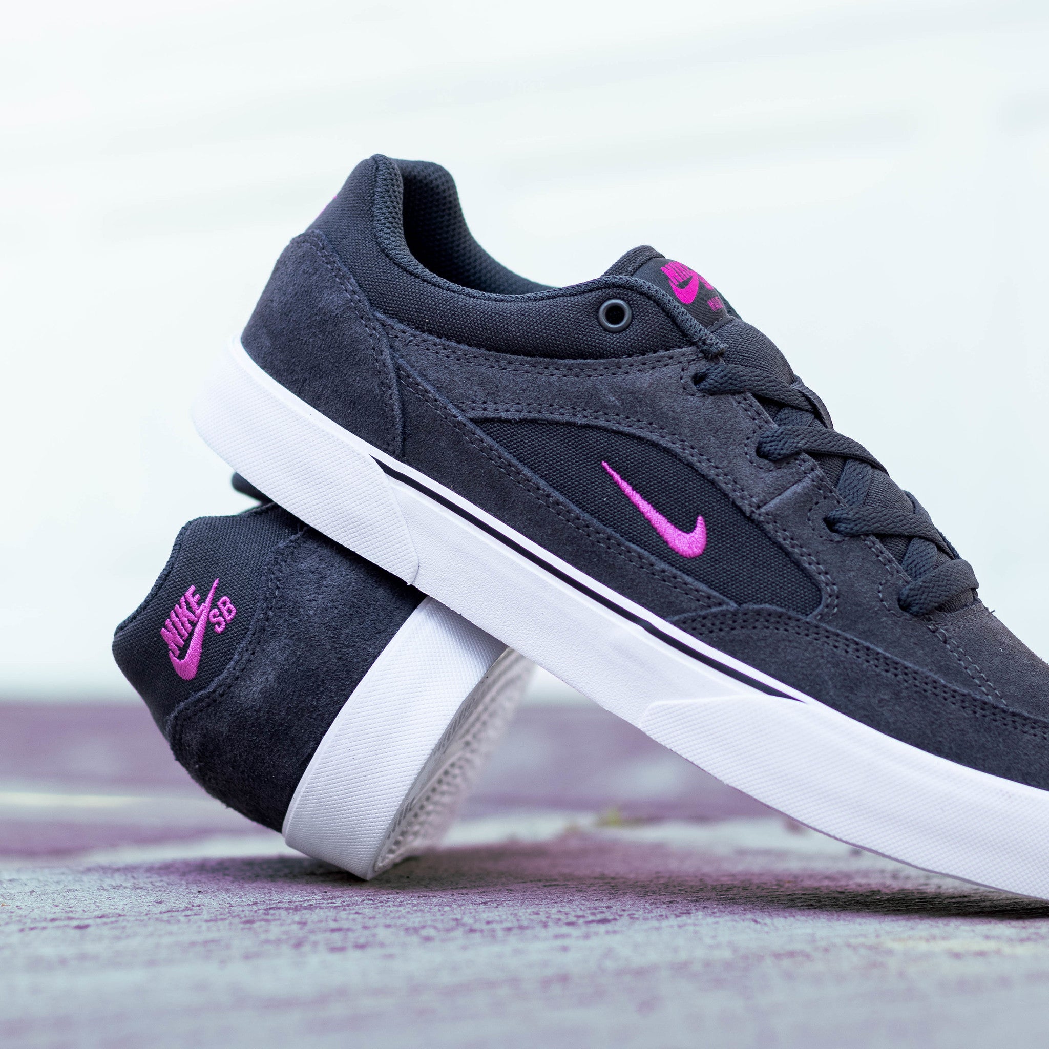 NIKE SB MALOR GREY SMOKE PINK
