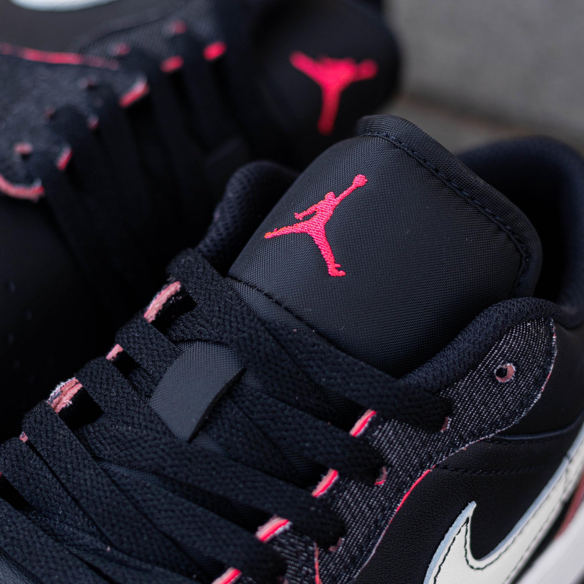 AIR JORDAN 1 LOW BLACK DENIM RACER PINK
