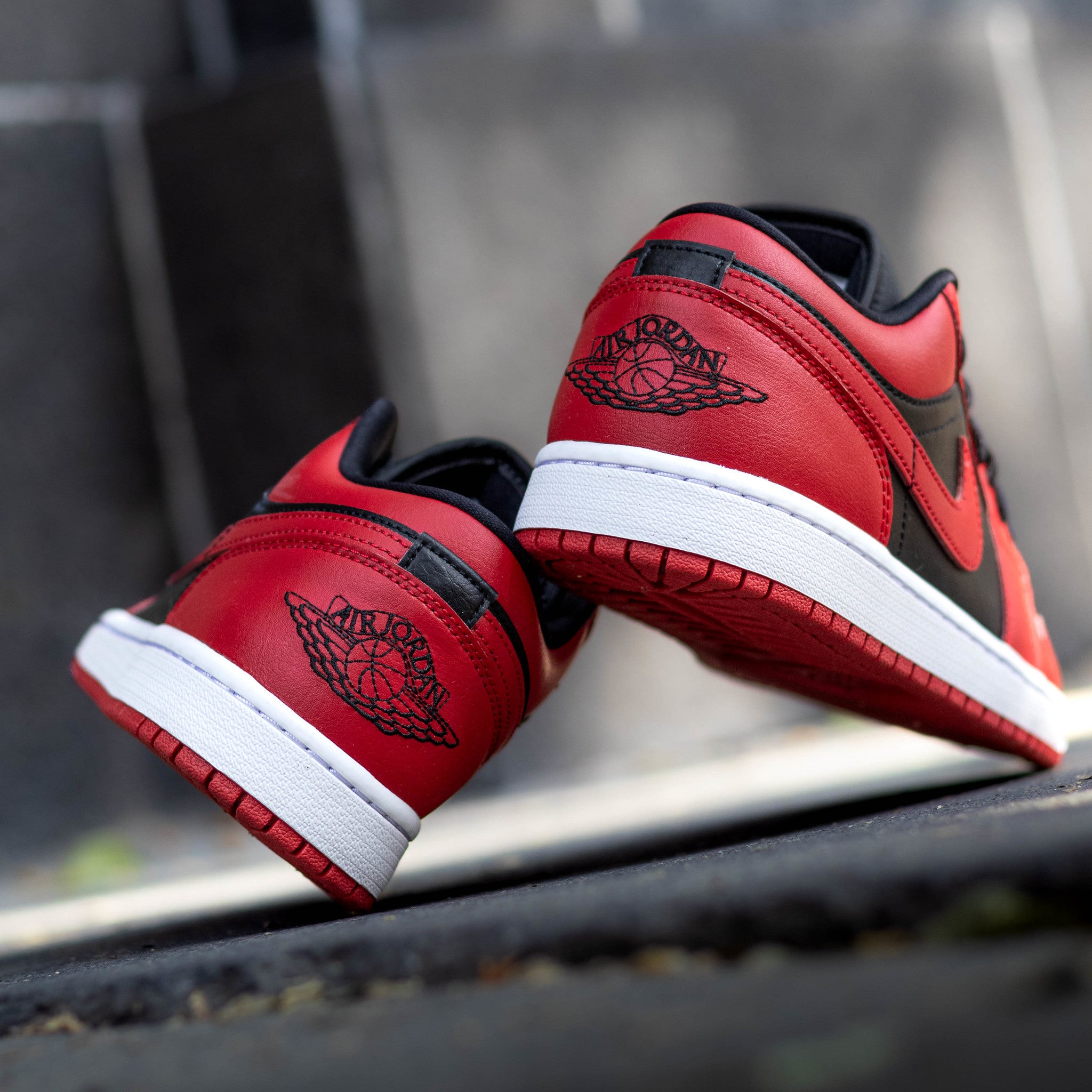 AIR JORDAN 1 LOW REVERSED BRED