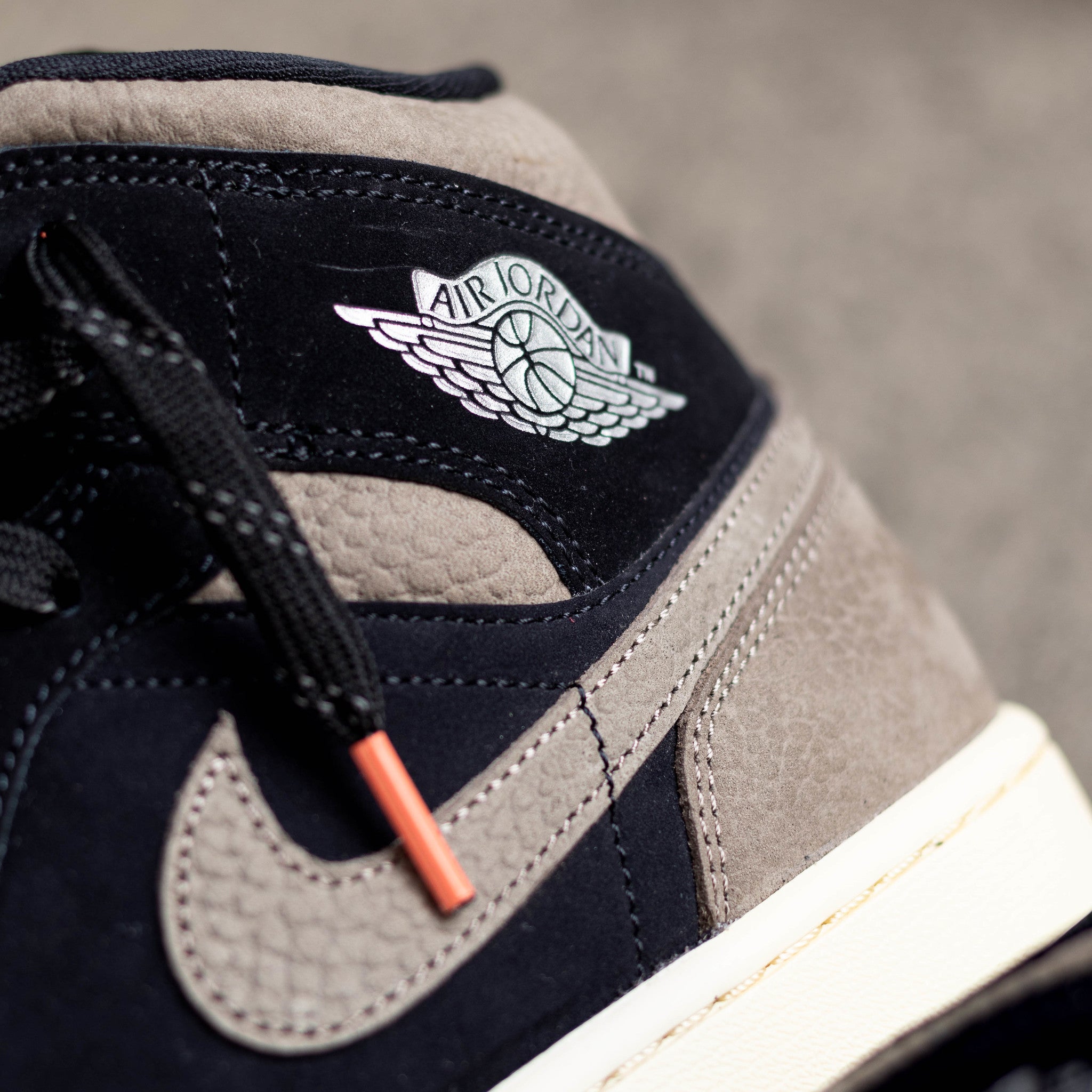 AIR JORDAN 1 MID OLIVE BLACK BROWN