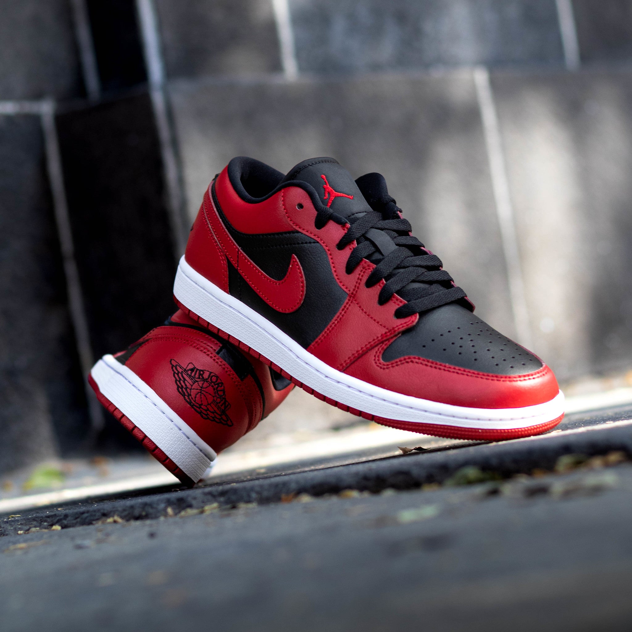 AIR JORDAN 1 LOW REVERSED BRED