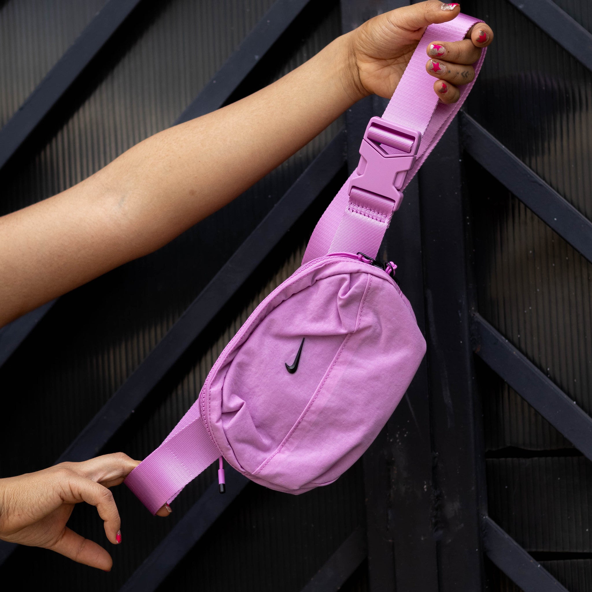 NIKE MINI BACK PINK AURA GUNMETAL