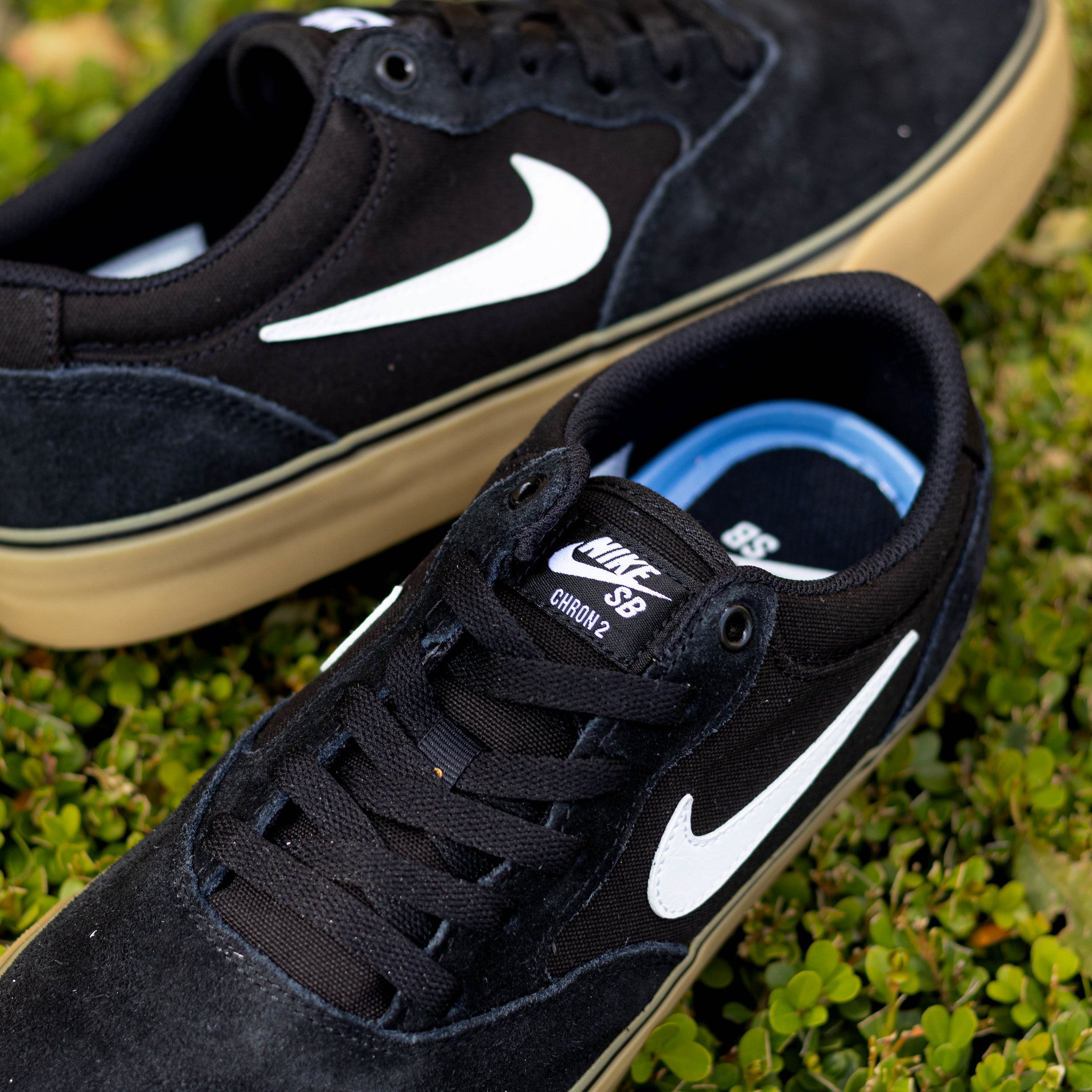 NIKE SB CHRON 2 BLACK WHITE SUEDE