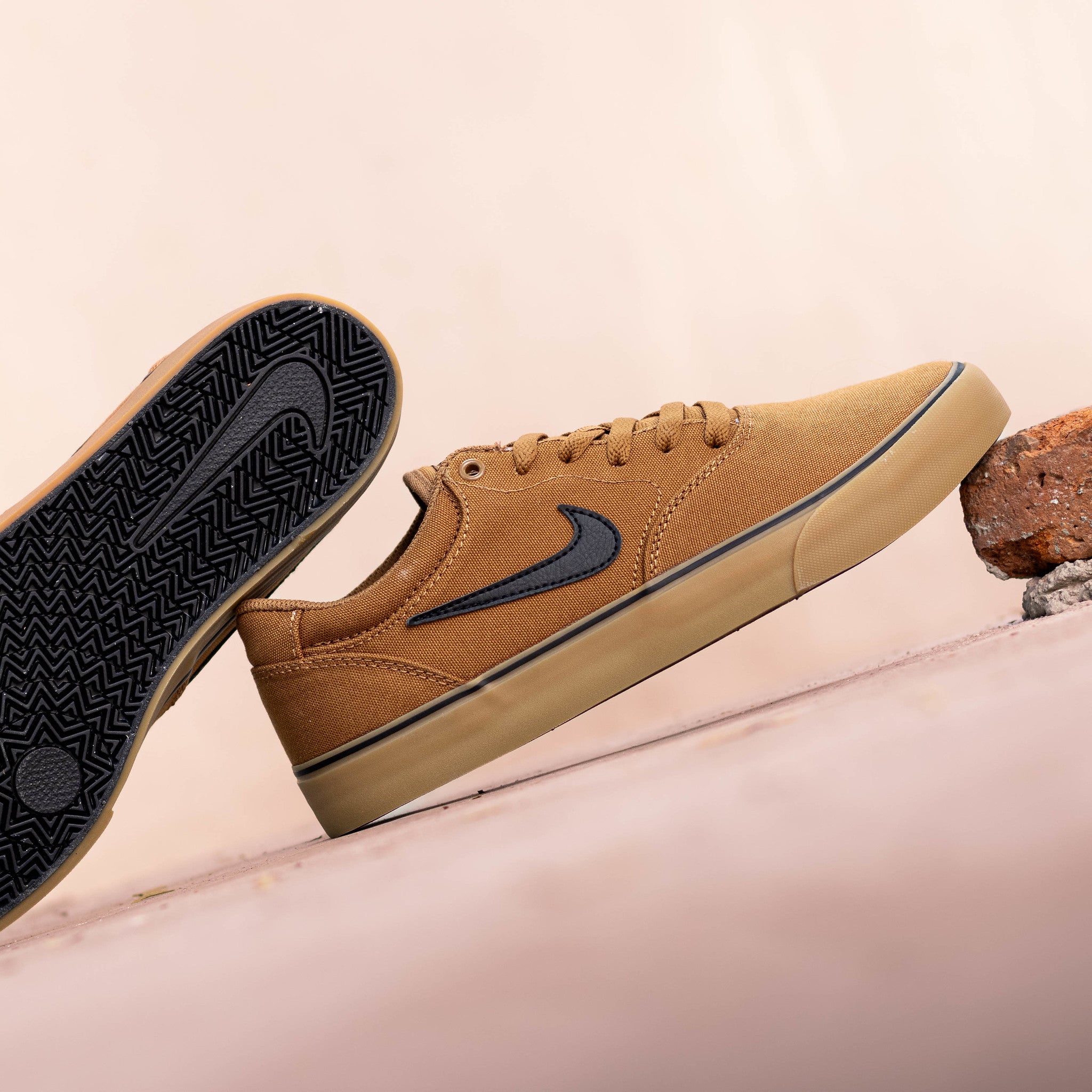 NIKE SB CHRON 2 ALE BROWN