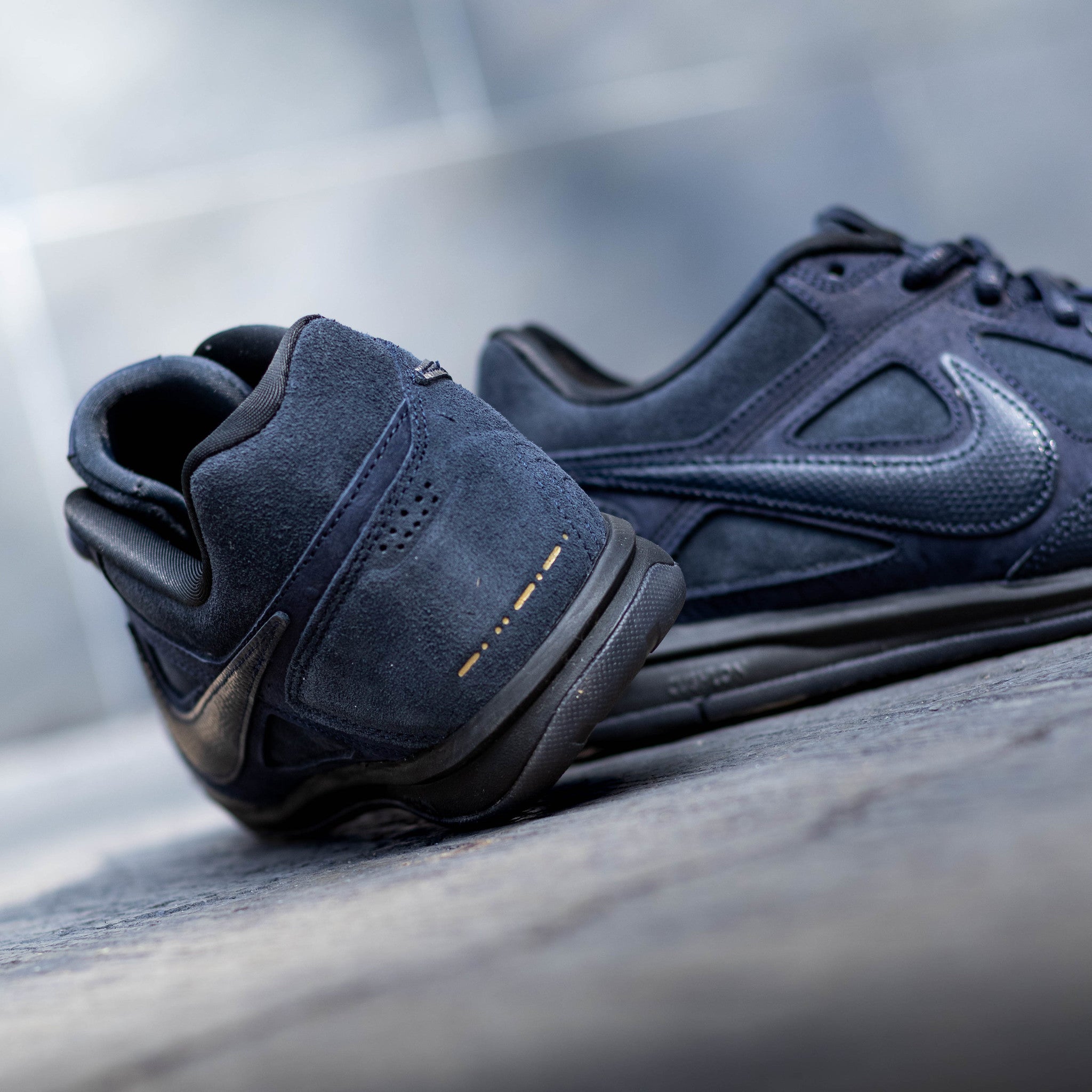 NIKE GATO DARK OBSIDIAN
