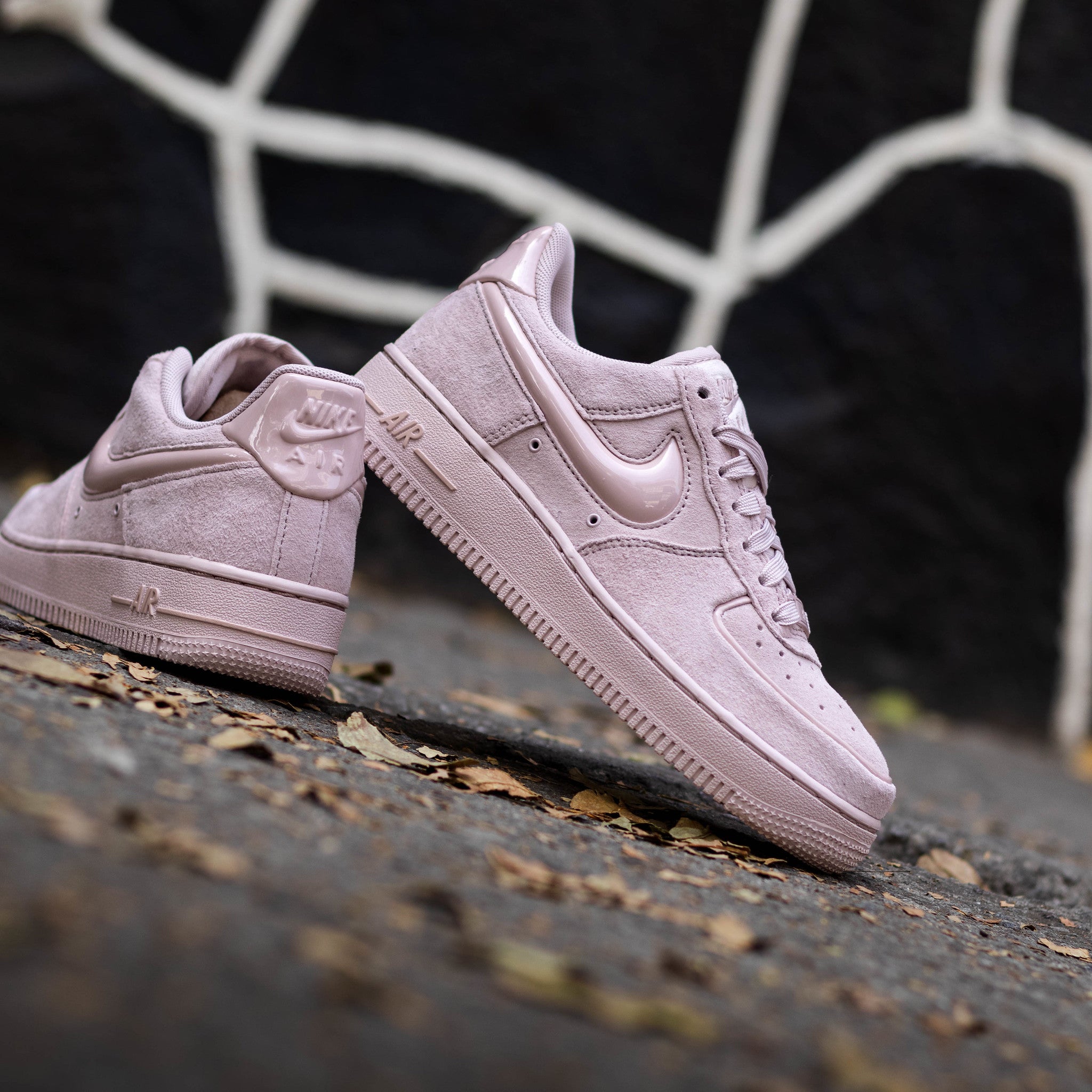NIKE AIR FORCE ONE LOW SILT PARTICLE PINK