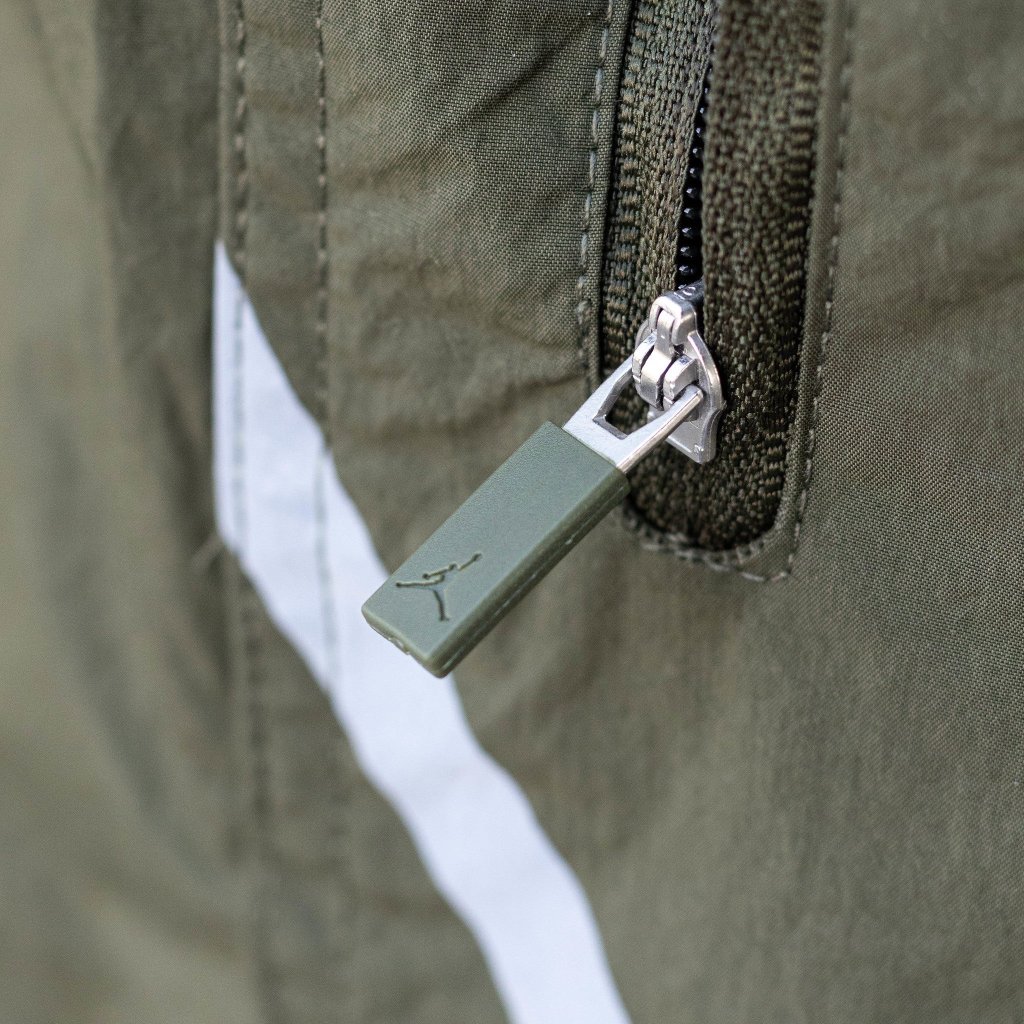 JORDAN SHORT HIKE MIKE CARGO KHAKI