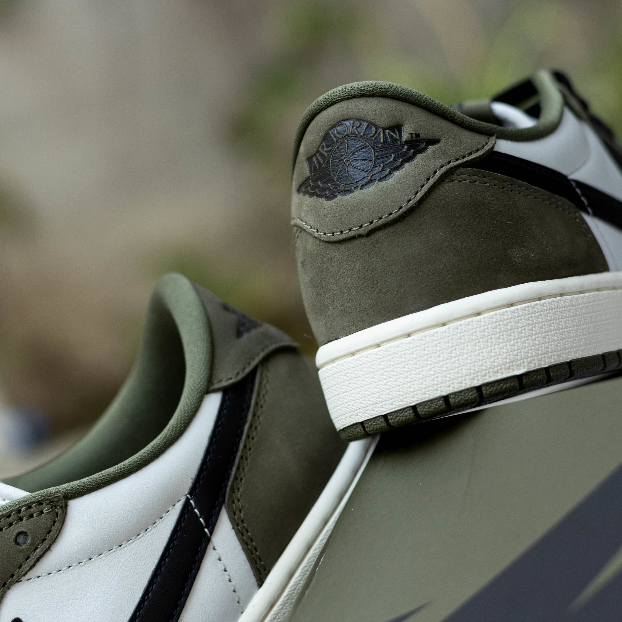 AIR JORDAN 1 LOW OG MEDIUM OLIVE