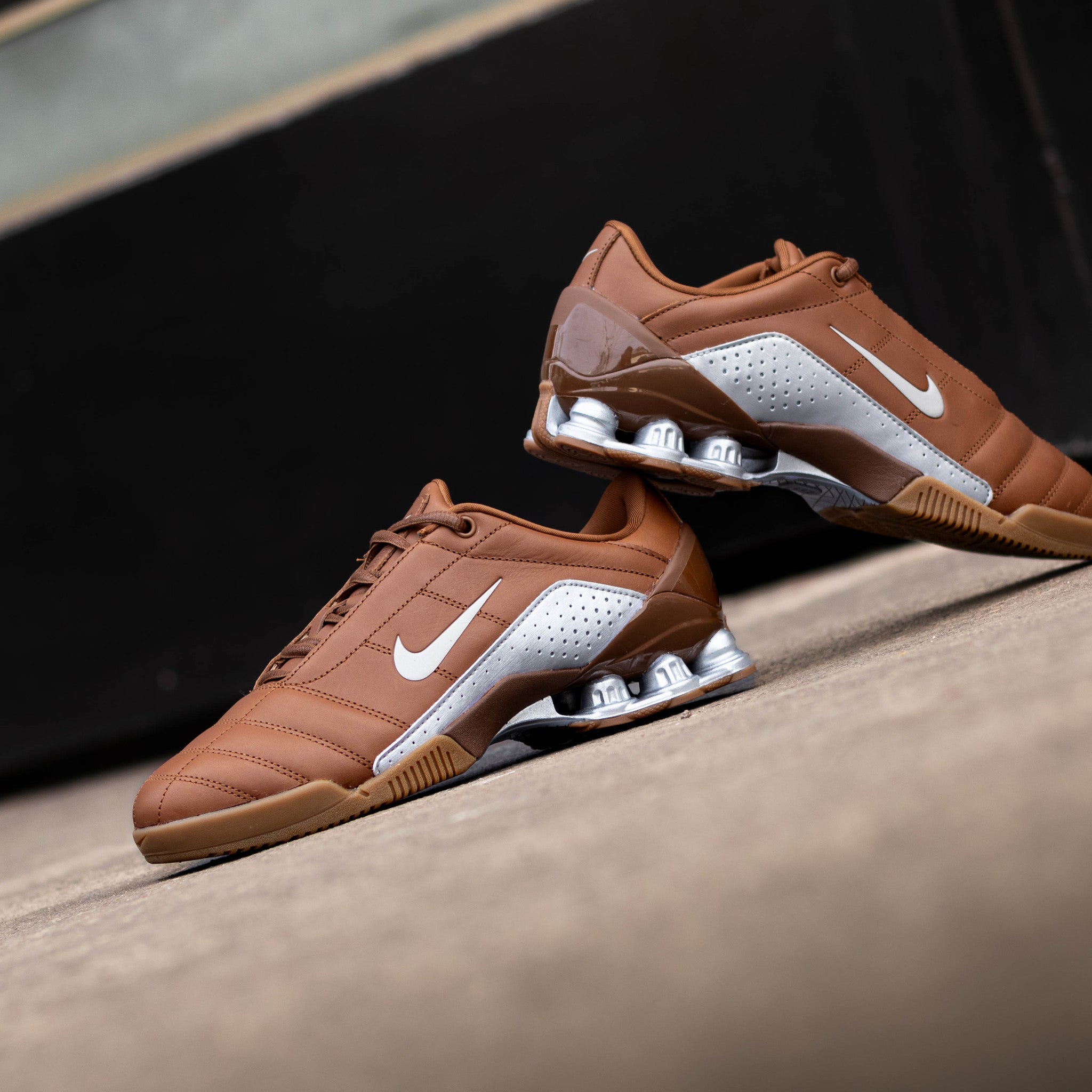 NIKE TOTAL 90 SHOX MAGIA PECAN SILVER