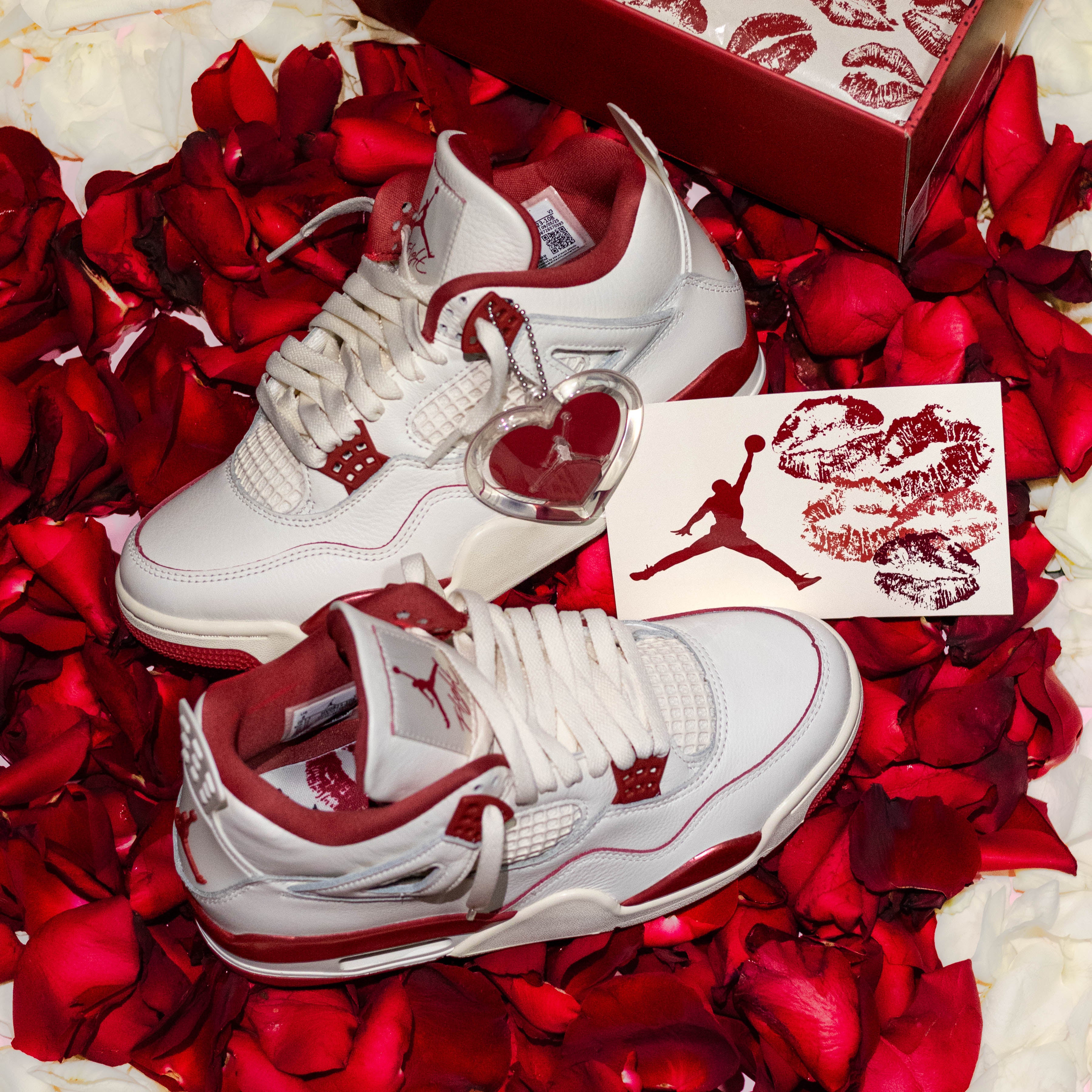 AIR JORDAN 4 VALENTINES DAY W