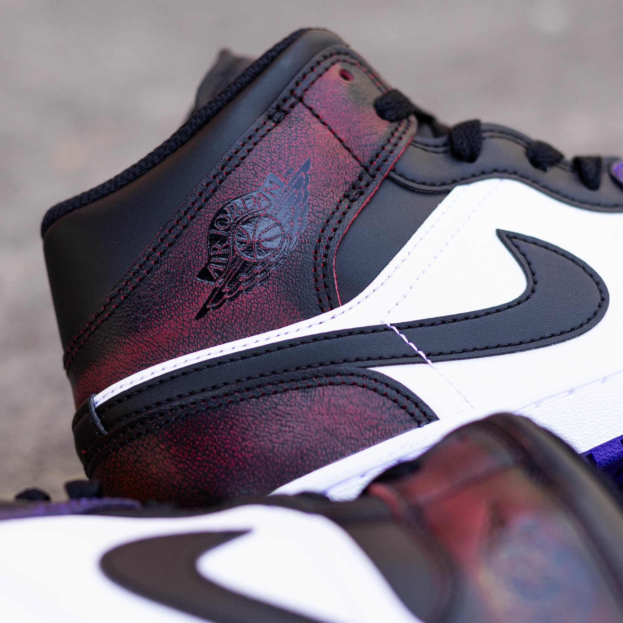 AIR JORDAN 1 MID LA TO CHICAGO
