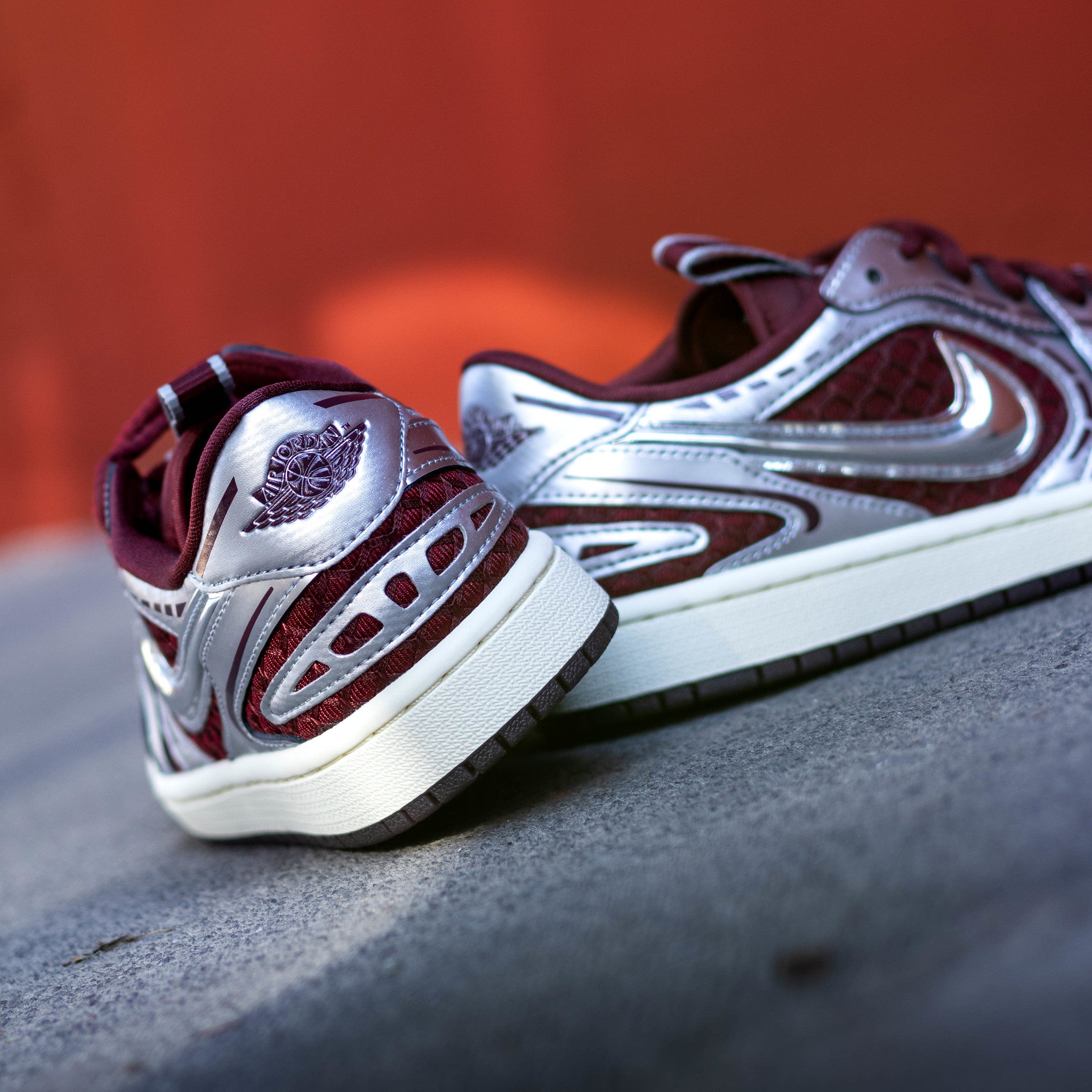 AIR JORDAN 1 LOW MM V3 DARK TEAM RED W
