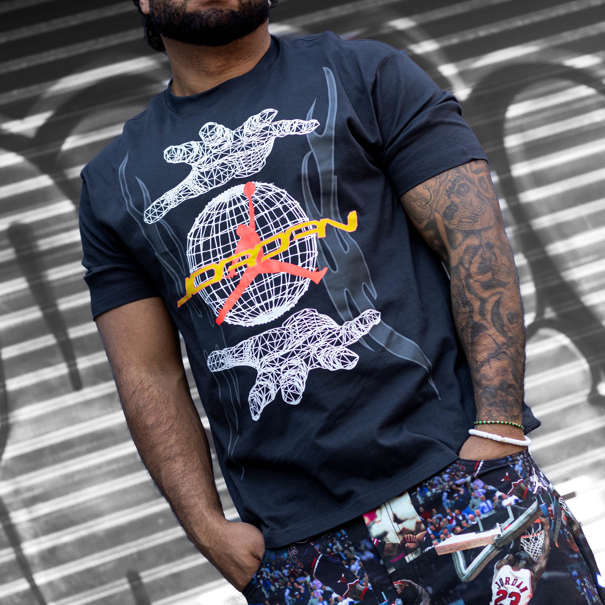 JORDAN TEE HANDS WORLD BLACK INFRA