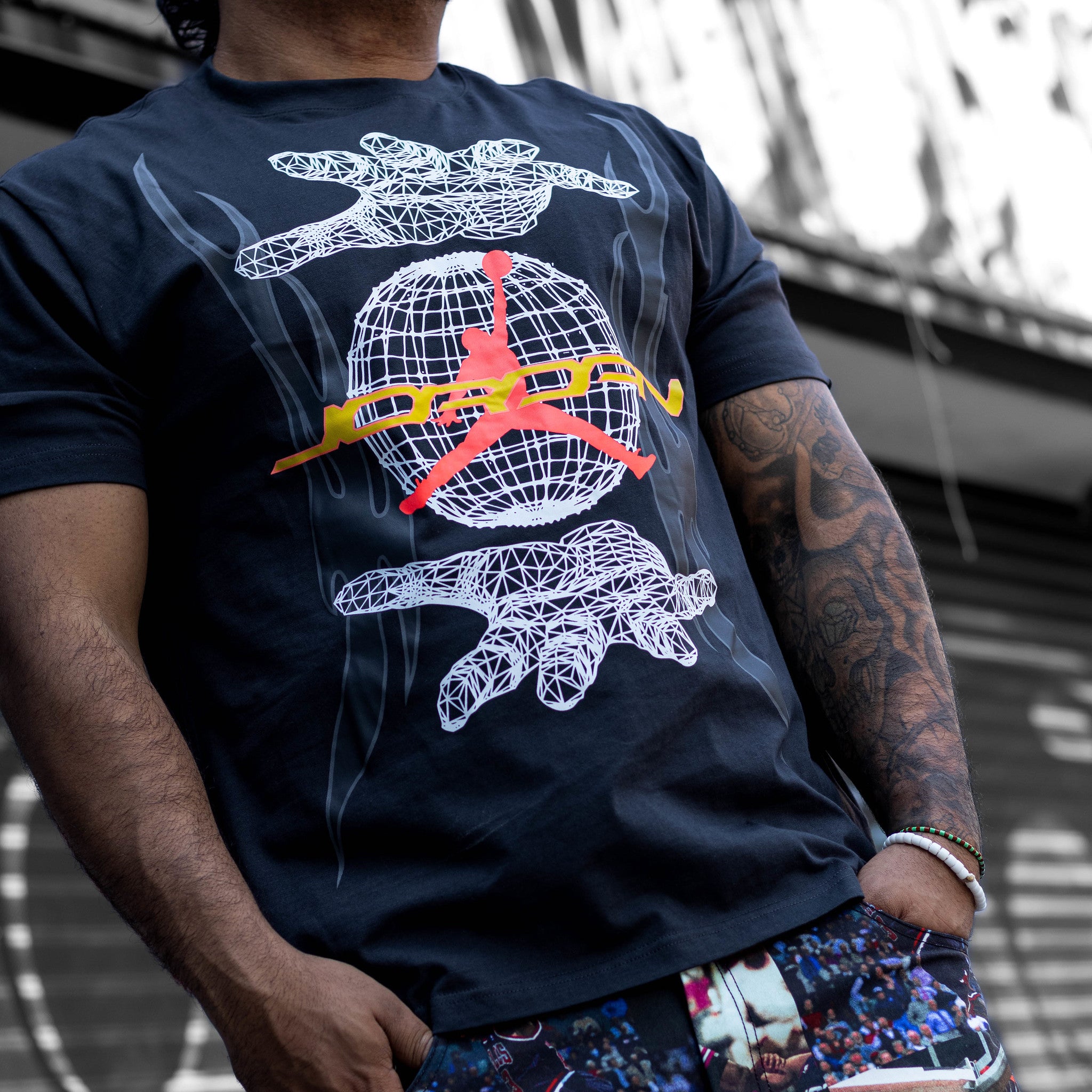 JORDAN TEE HANDS WORLD BLACK INFRA