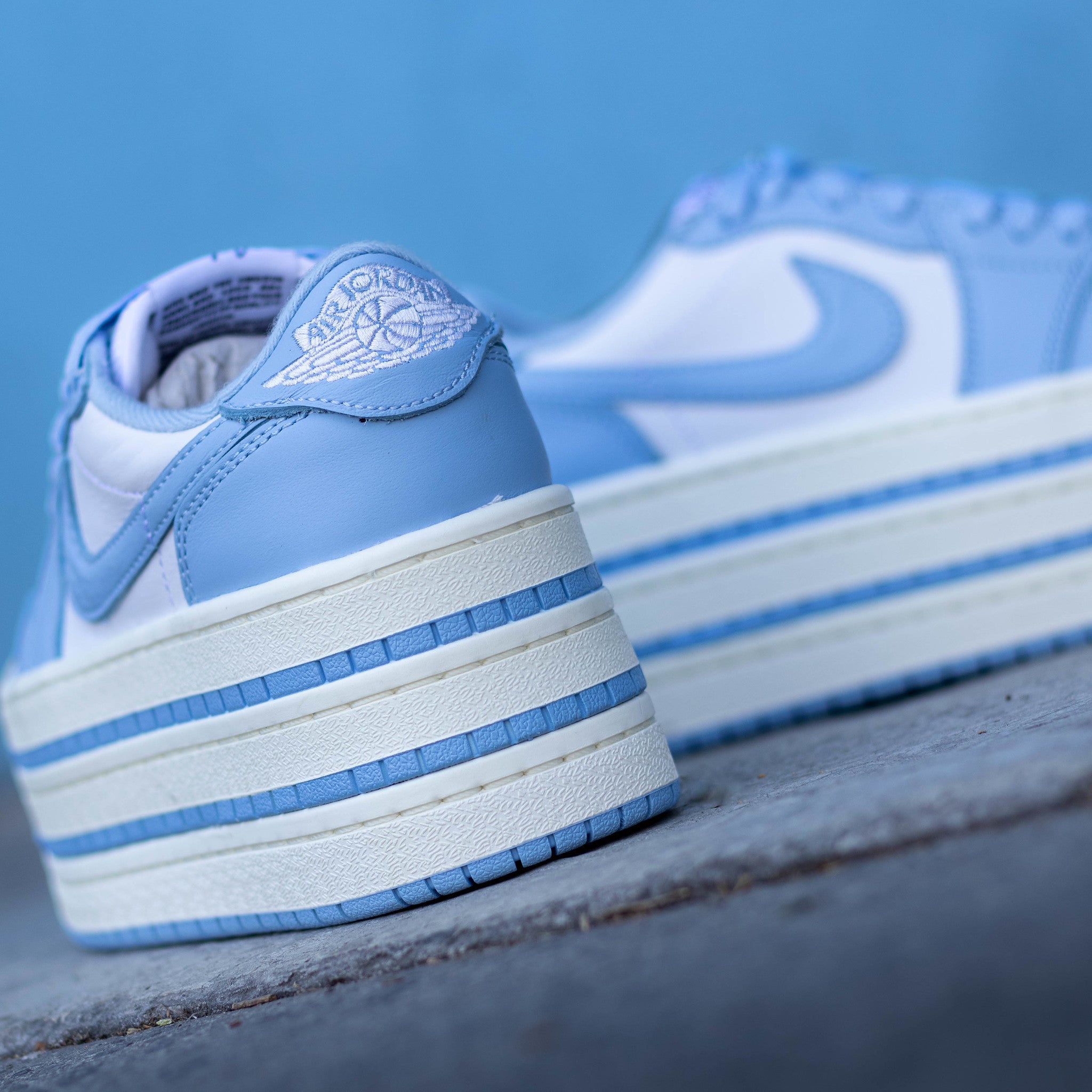 AIR JORDAN 1 LOW TRIPLE STACK UNC W