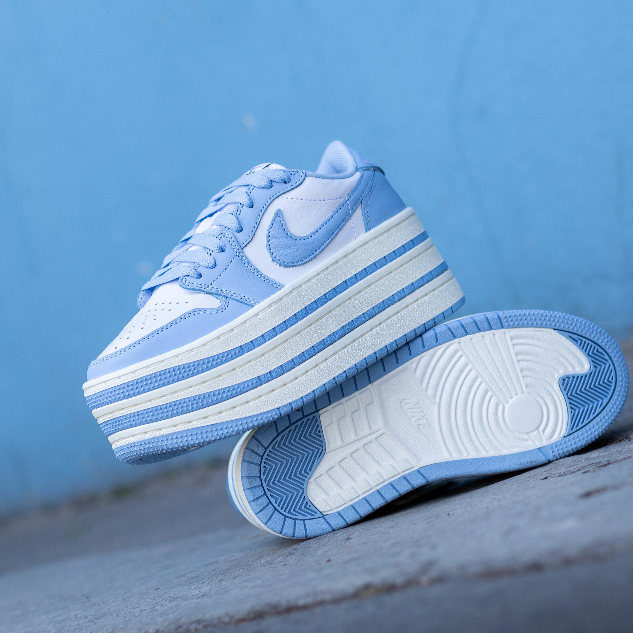 AIR JORDAN 1 LOW TRIPLE STACK UNC W