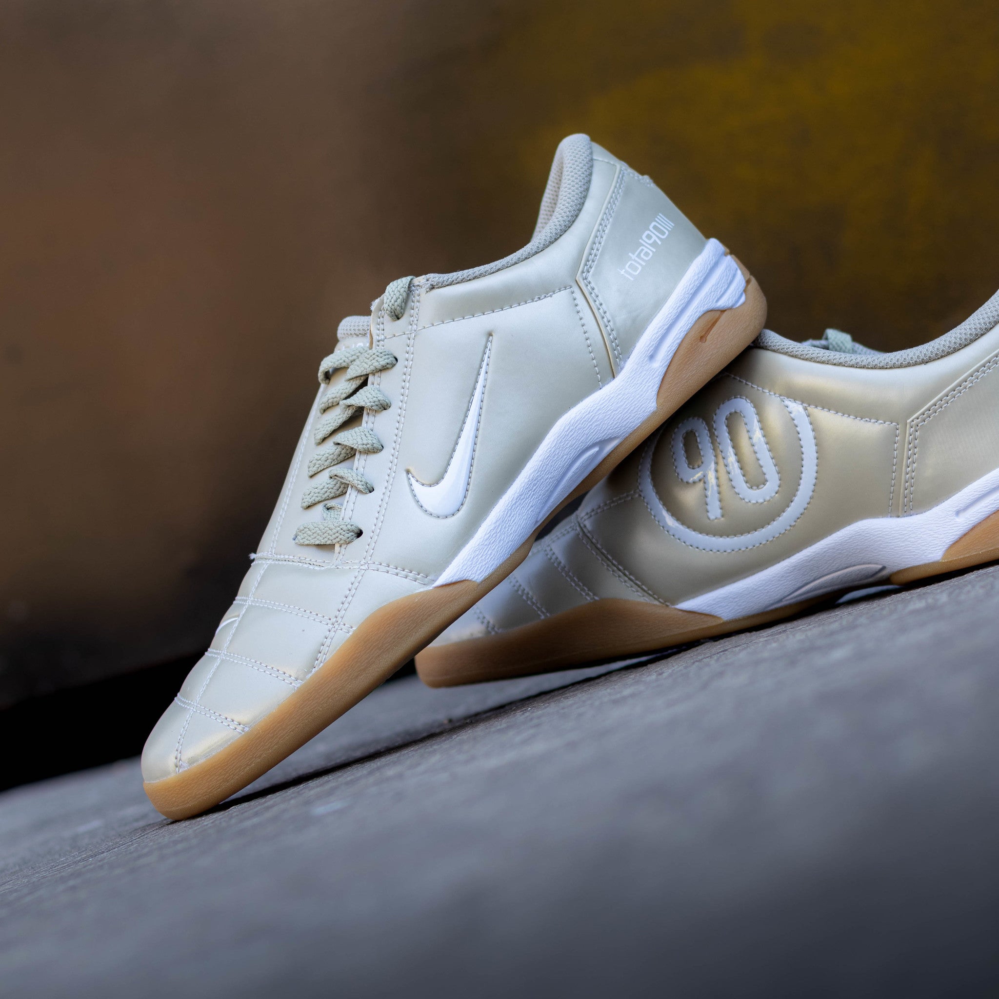 NIKE  TOTAL 90 DESERT KHAKI