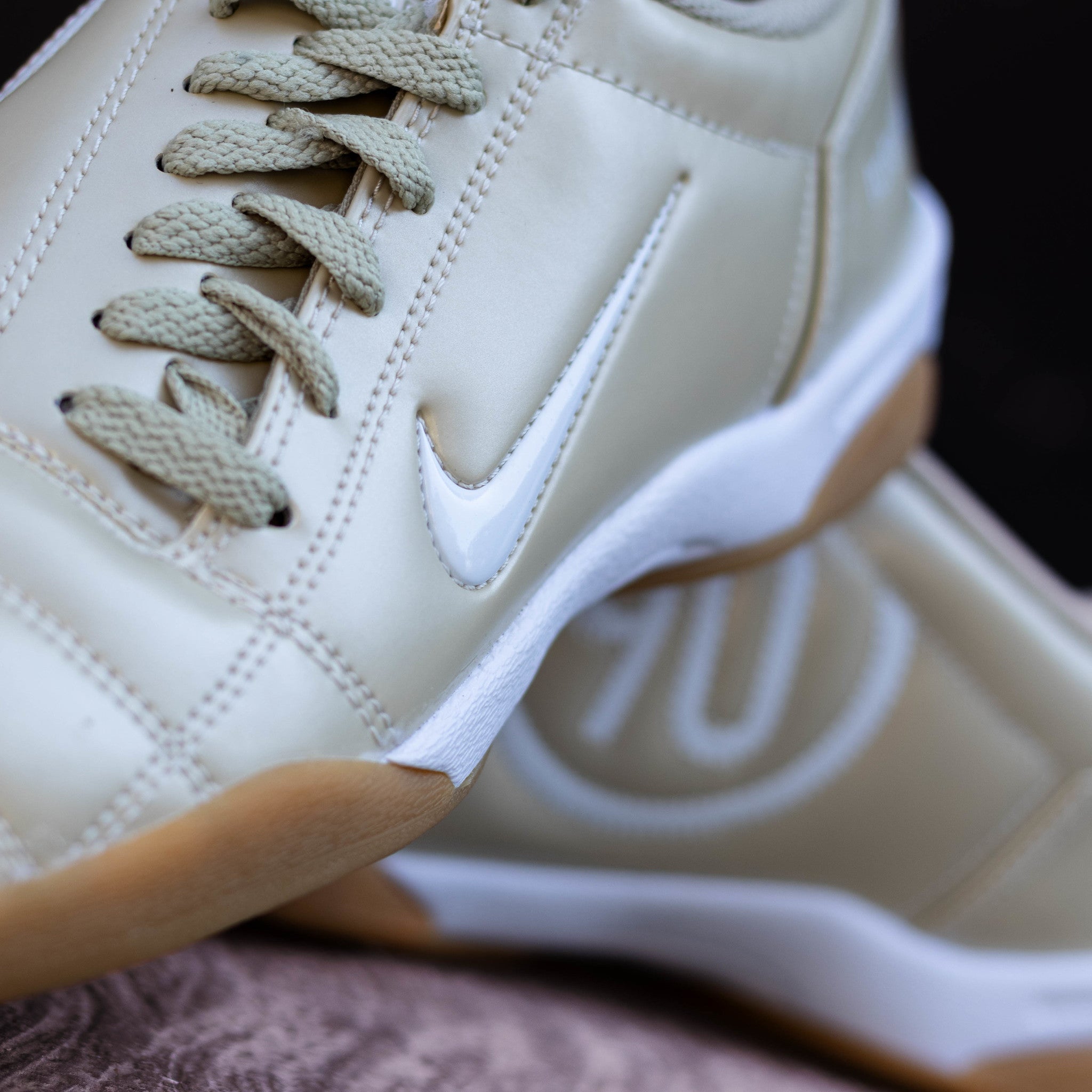 NIKE  TOTAL 90 DESERT KHAKI