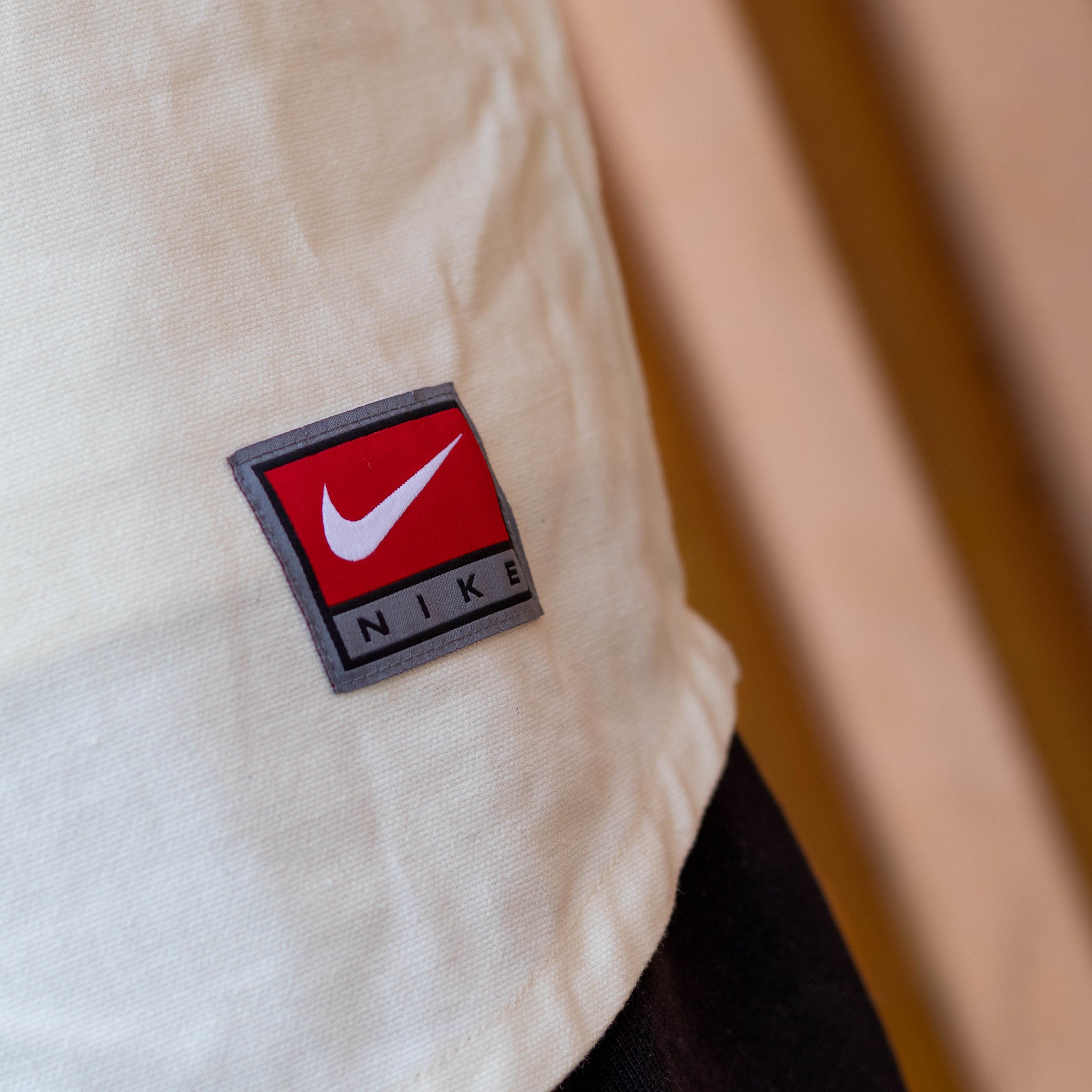 NIKE JERSEY VINTAGE COCONUT MILK