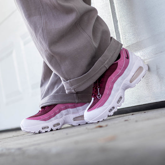 NIKE AIR MAX 95 VALENTINES DAY