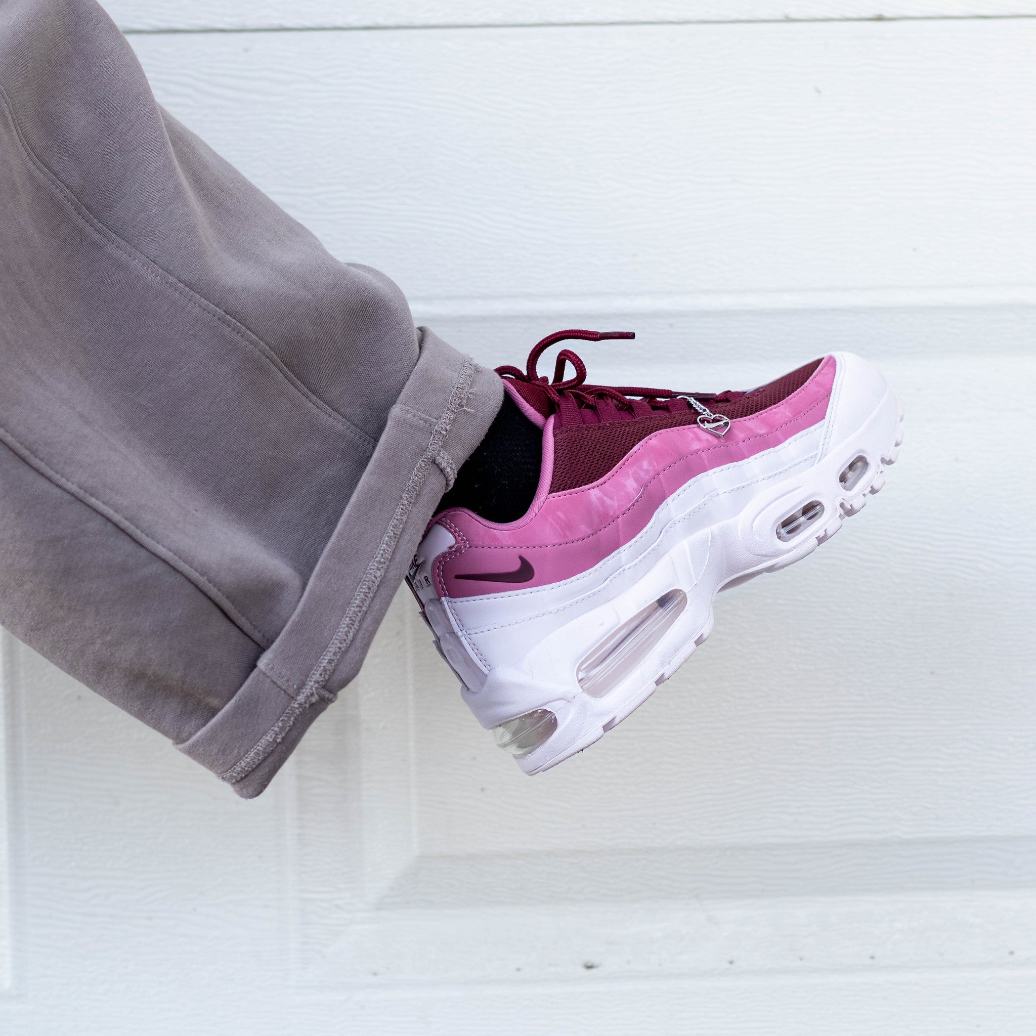 NIKE AIR MAX 95 VALENTINES DAY