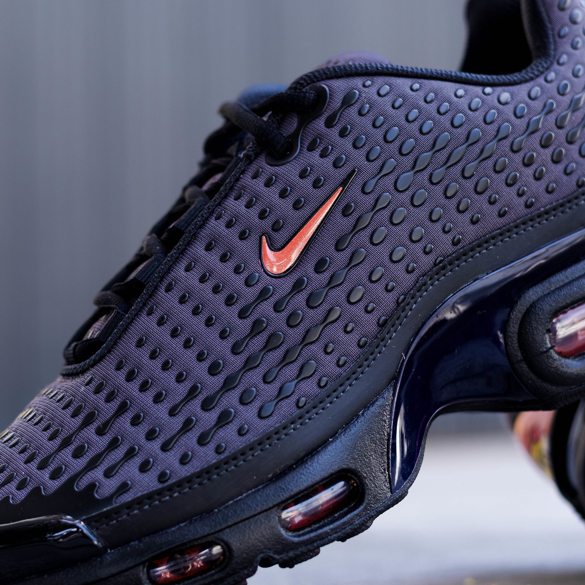 NIKE AIR MAX PLUS VIII BLACK ASH